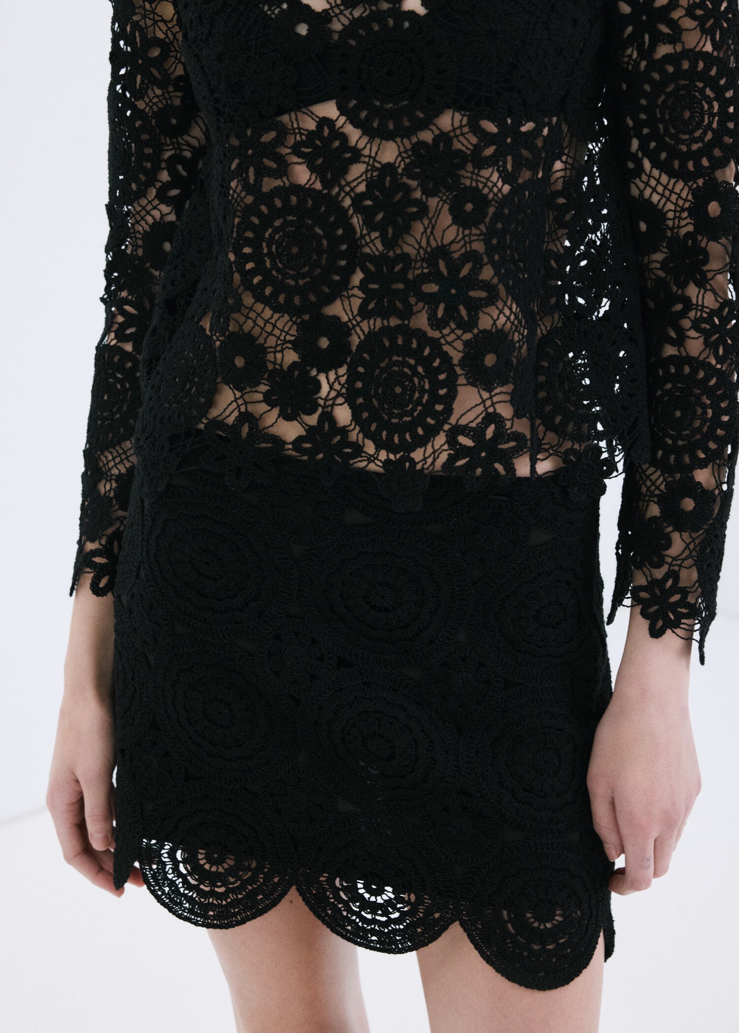 Crochet mini skirt - Medium plane