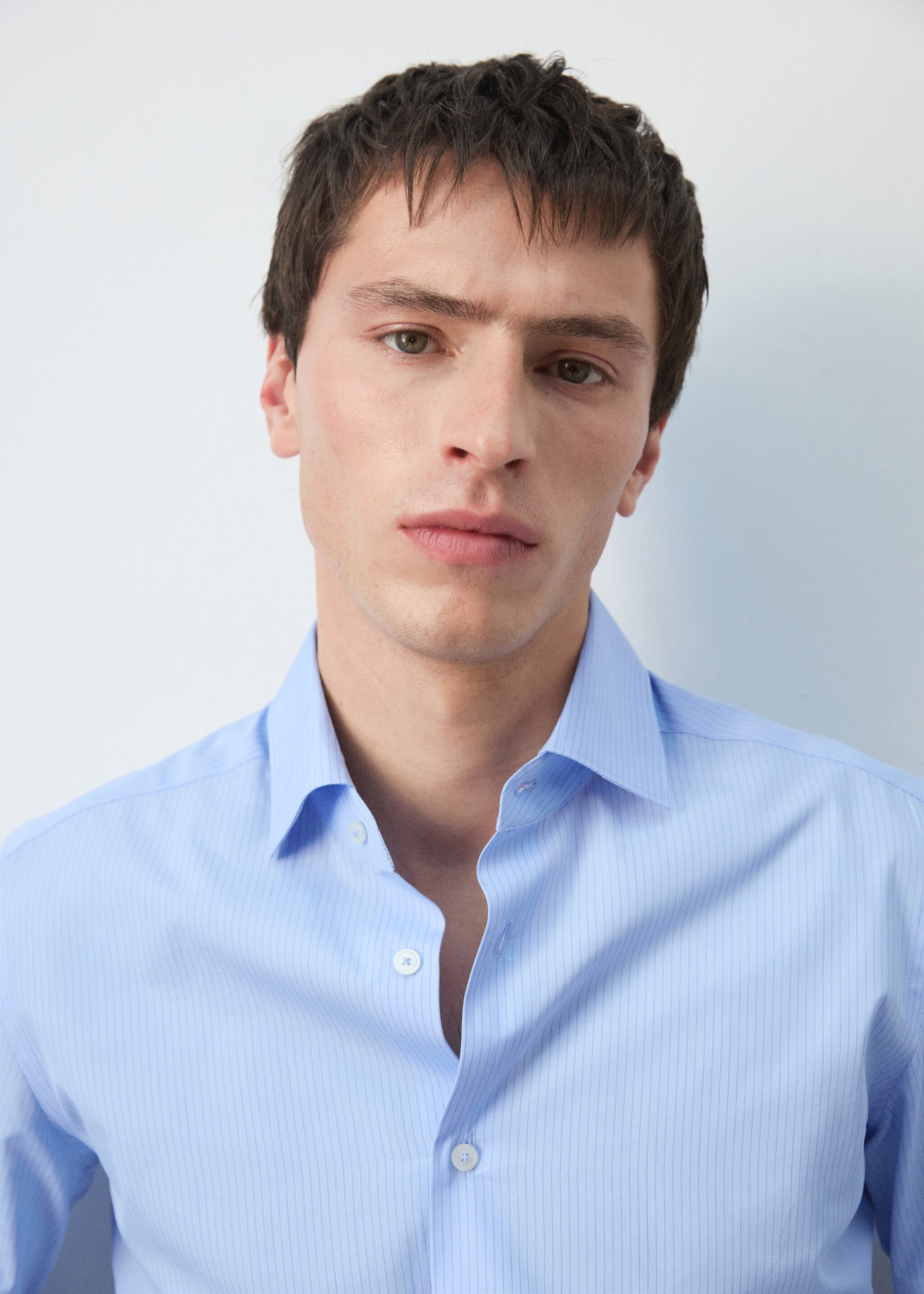 100% cotton striped slim-fit shirt - Details of the article 1, Sky Blue. Ref: 27085935-00.