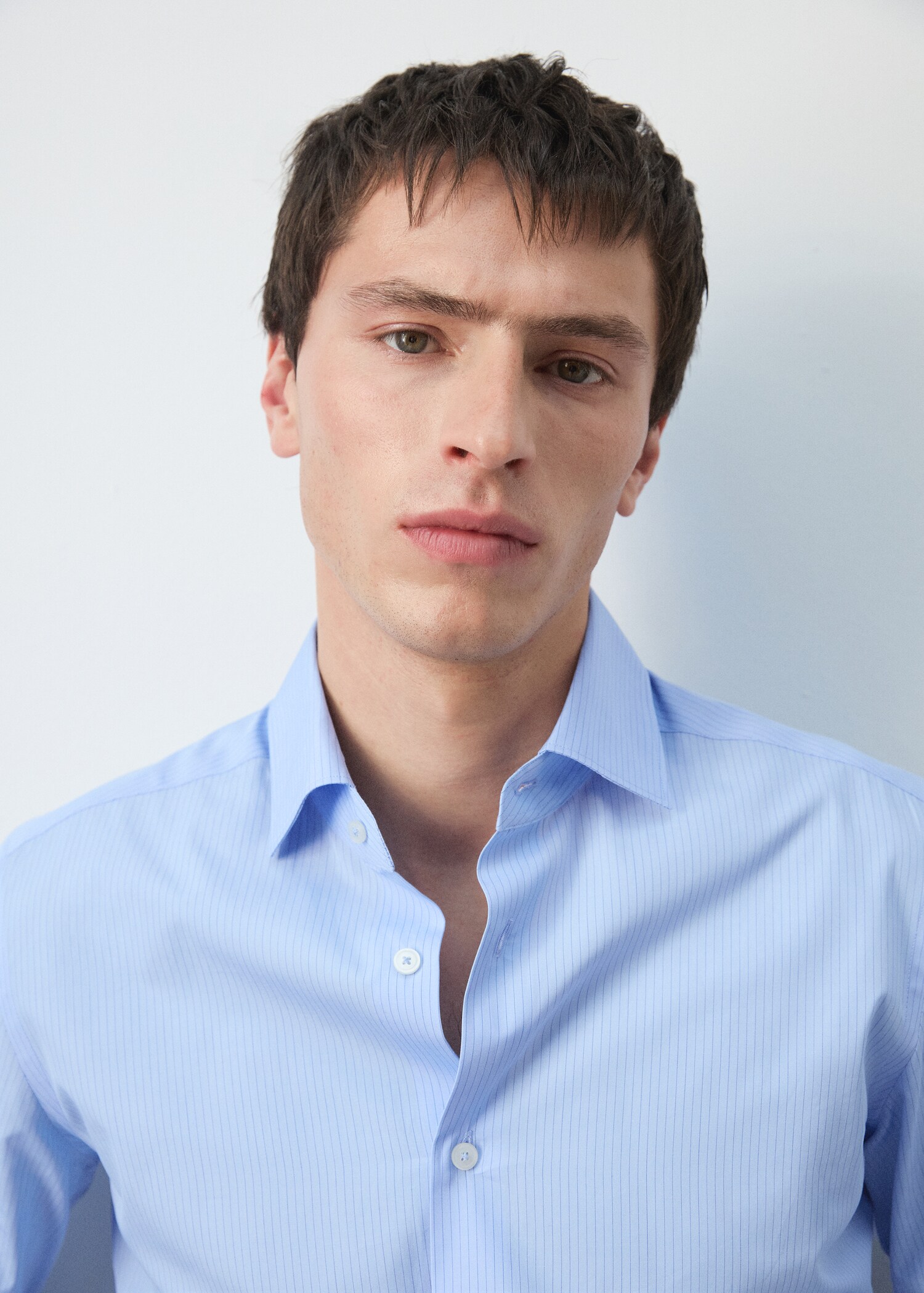 100% cotton striped slim-fit shirt - Details of the article 1