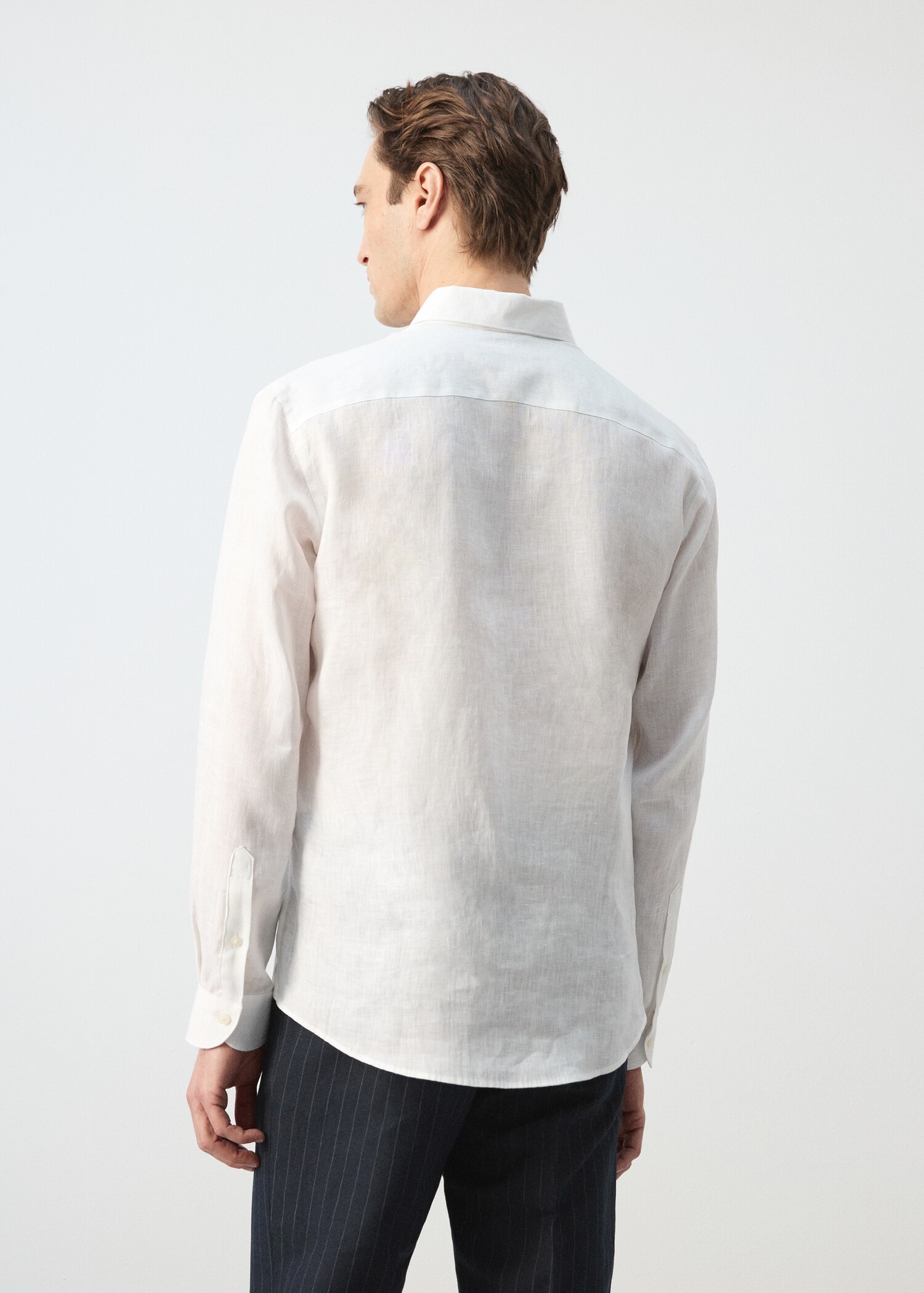 Regular-fit 100% linen shirt - Reverse of the article