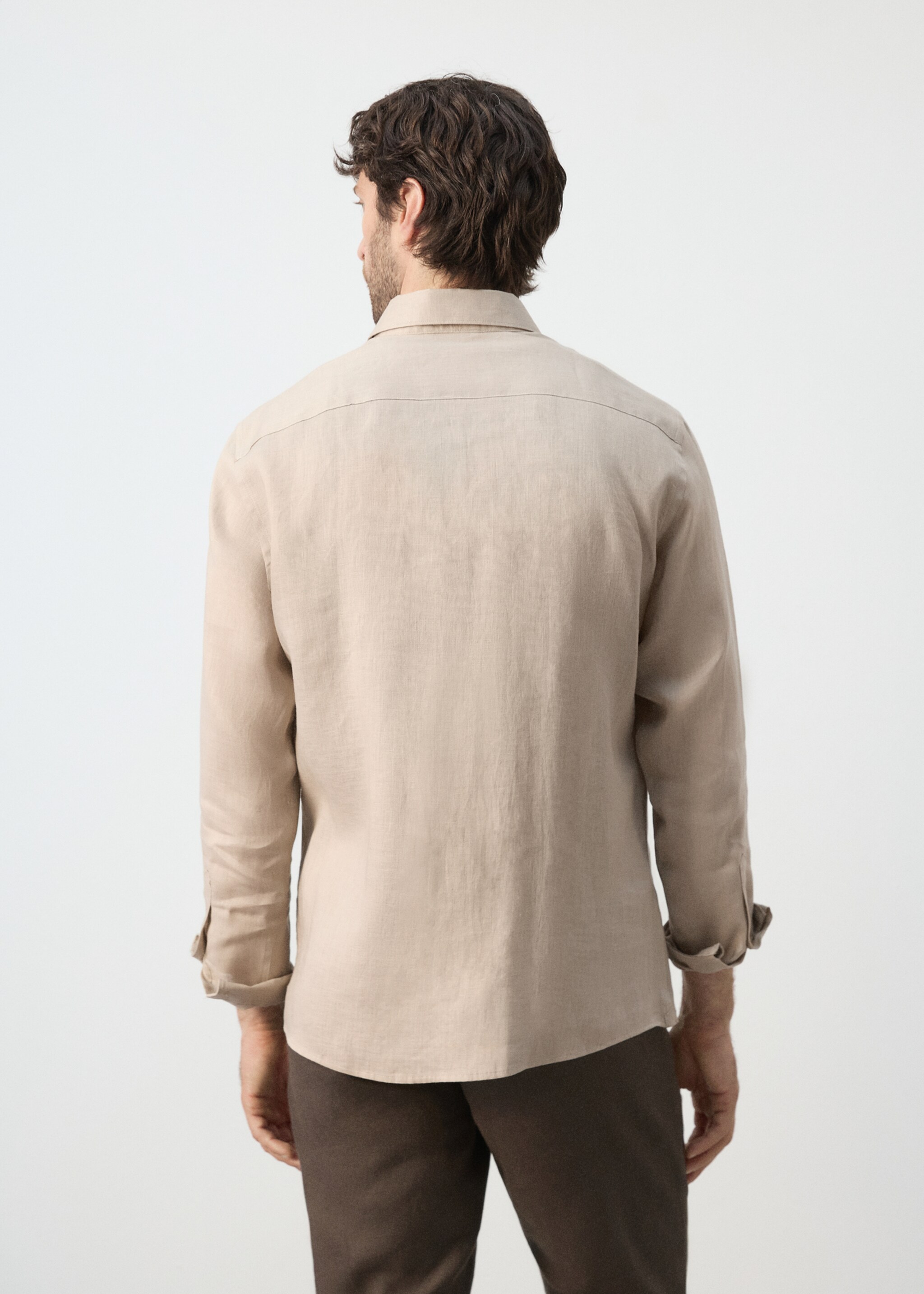 Regular-fit 100% linen shirt - Reverse of the article, Sand. Ref: 27085939-00.
