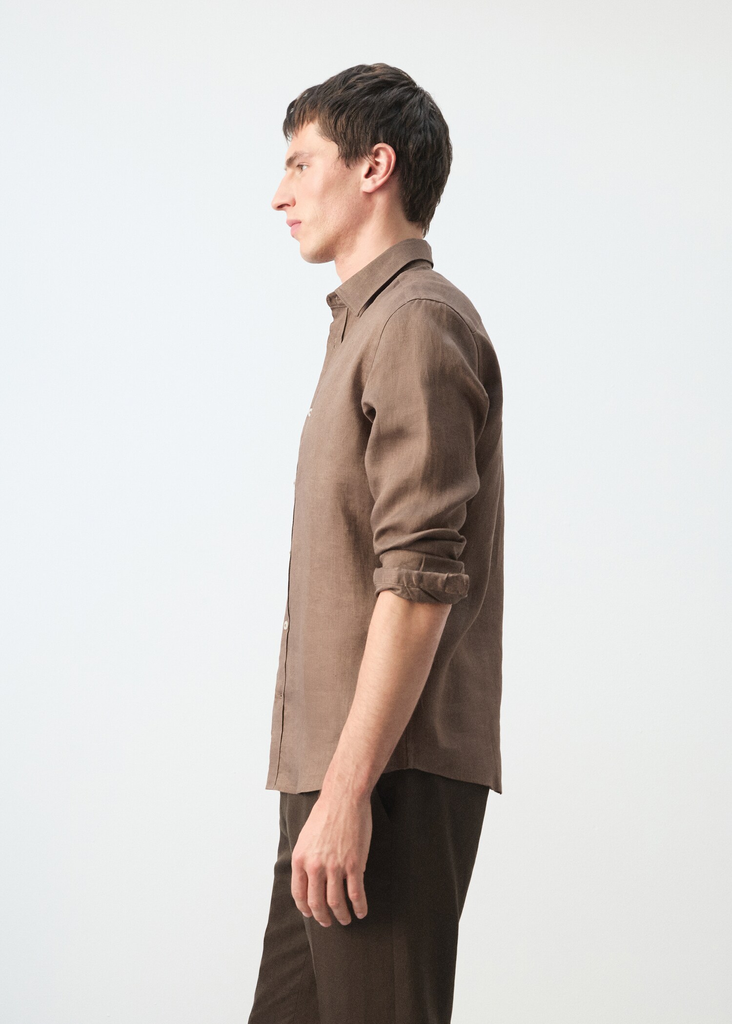 Regular-fit 100% linen shirt - Details of the article 2