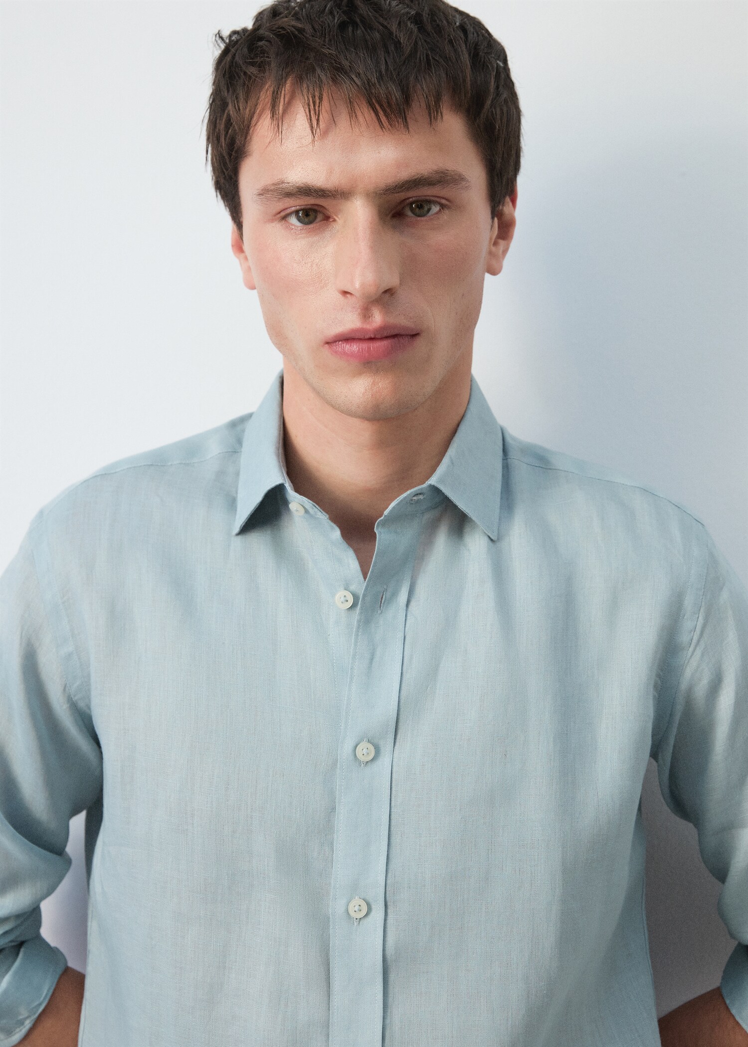 Regular-fit 100% linen shirt - Details of the article 6