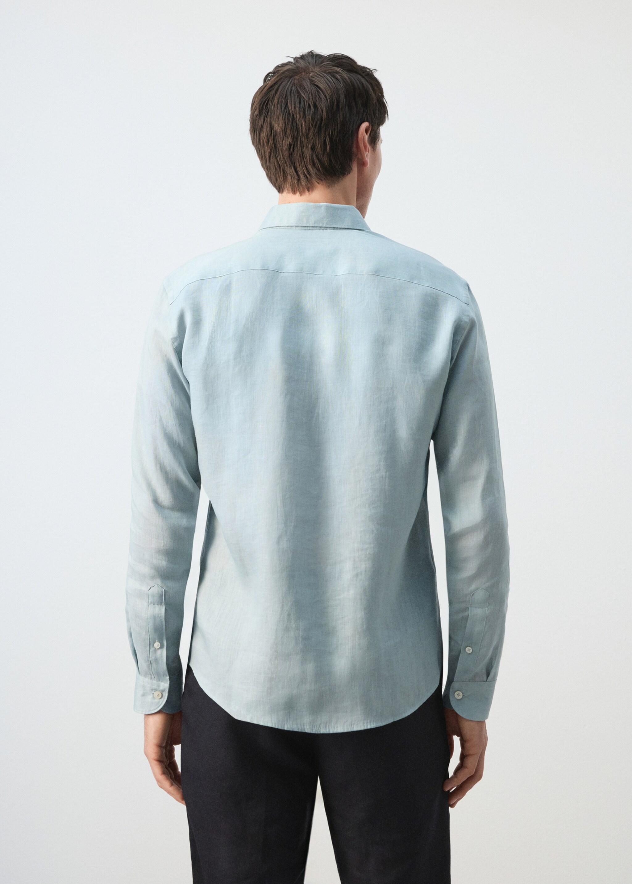 Regular-fit 100% linen shirt - Reverse of the article, China Blue. Ref: 27085939-00.