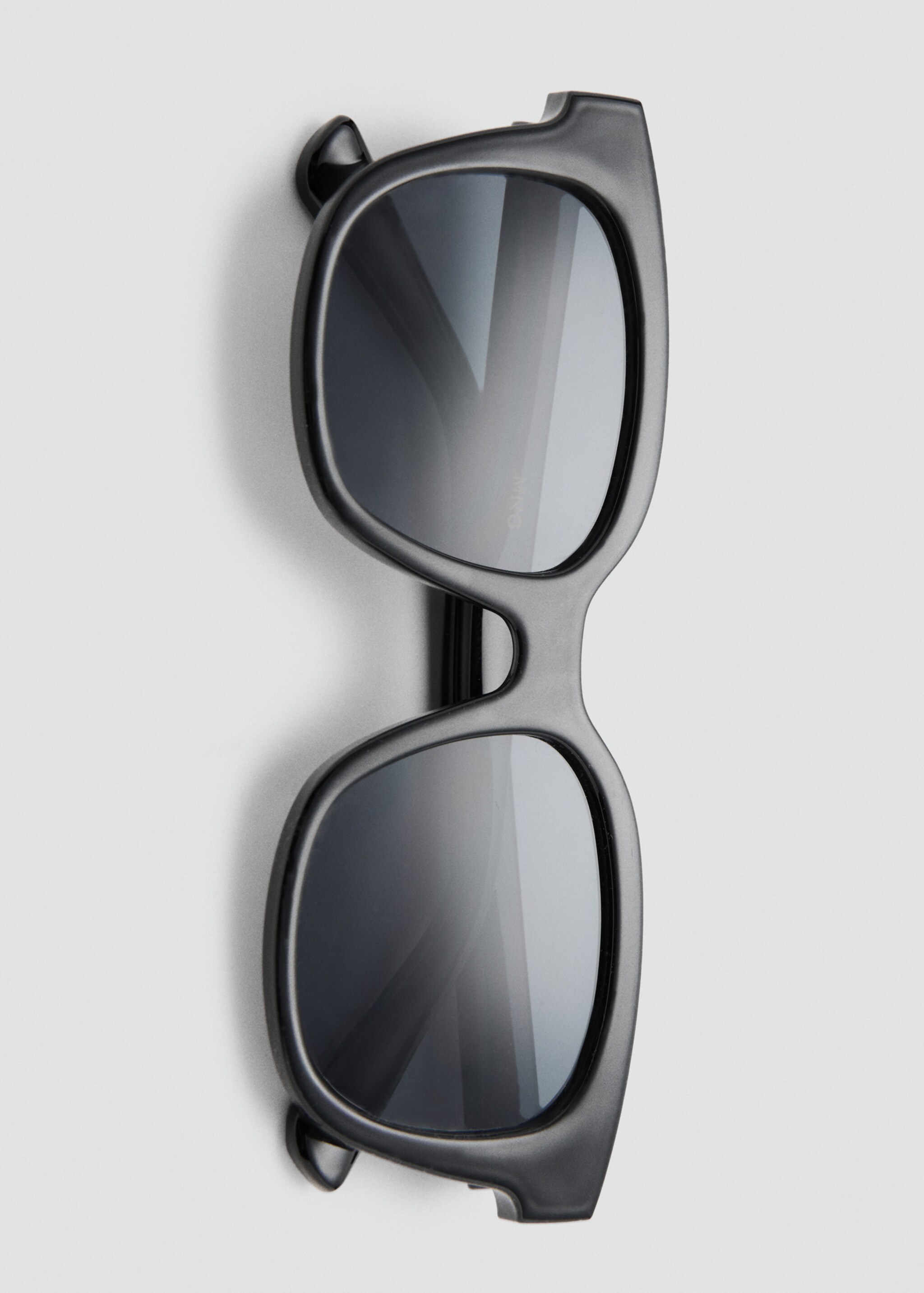 Squared frame sunglasses - Details of the article 1, Black. Ref: 27085946-00.