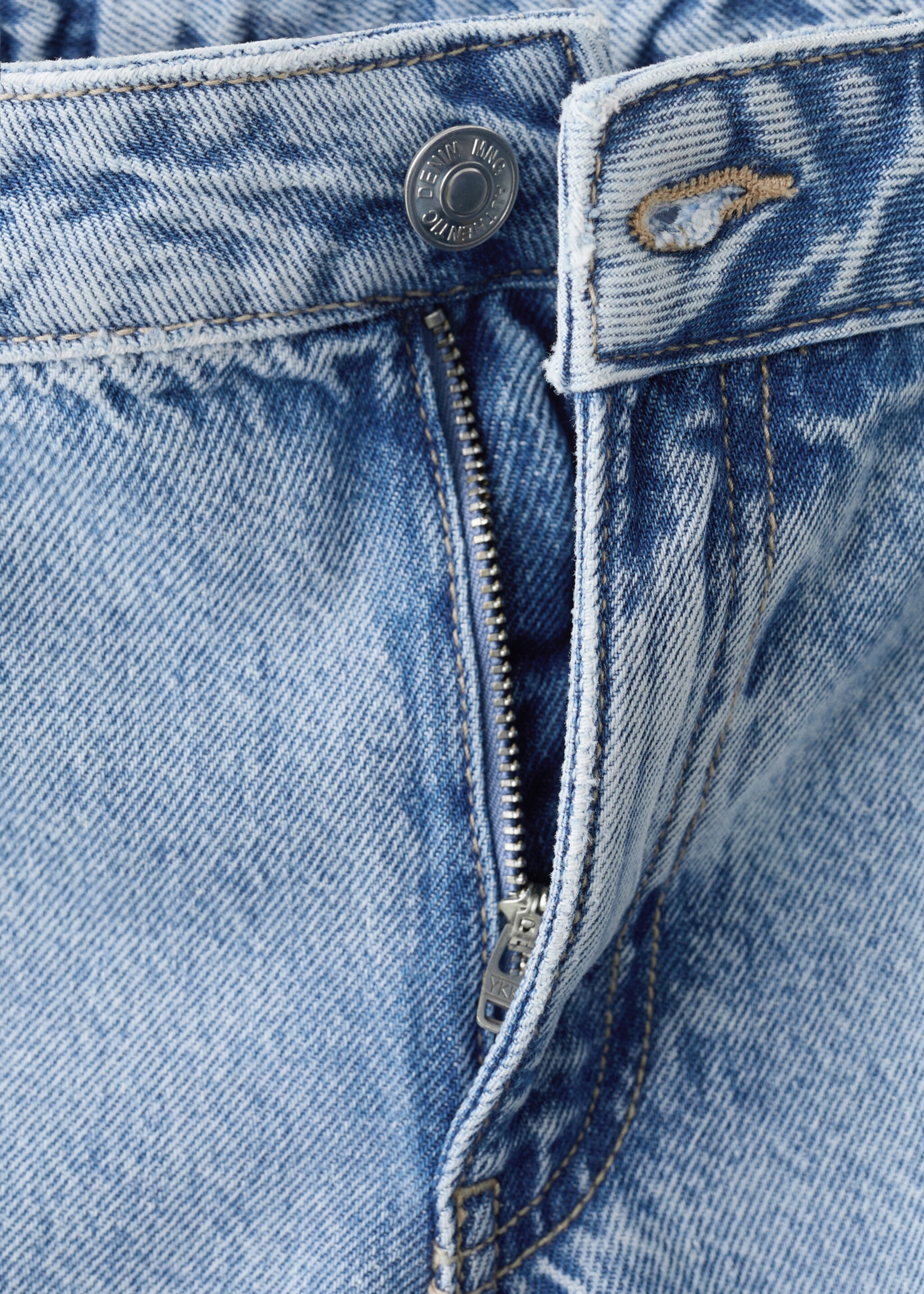 Low-rise contrast jeans - Details of the article 8, Medium Blue. Ref: 27085964-00.