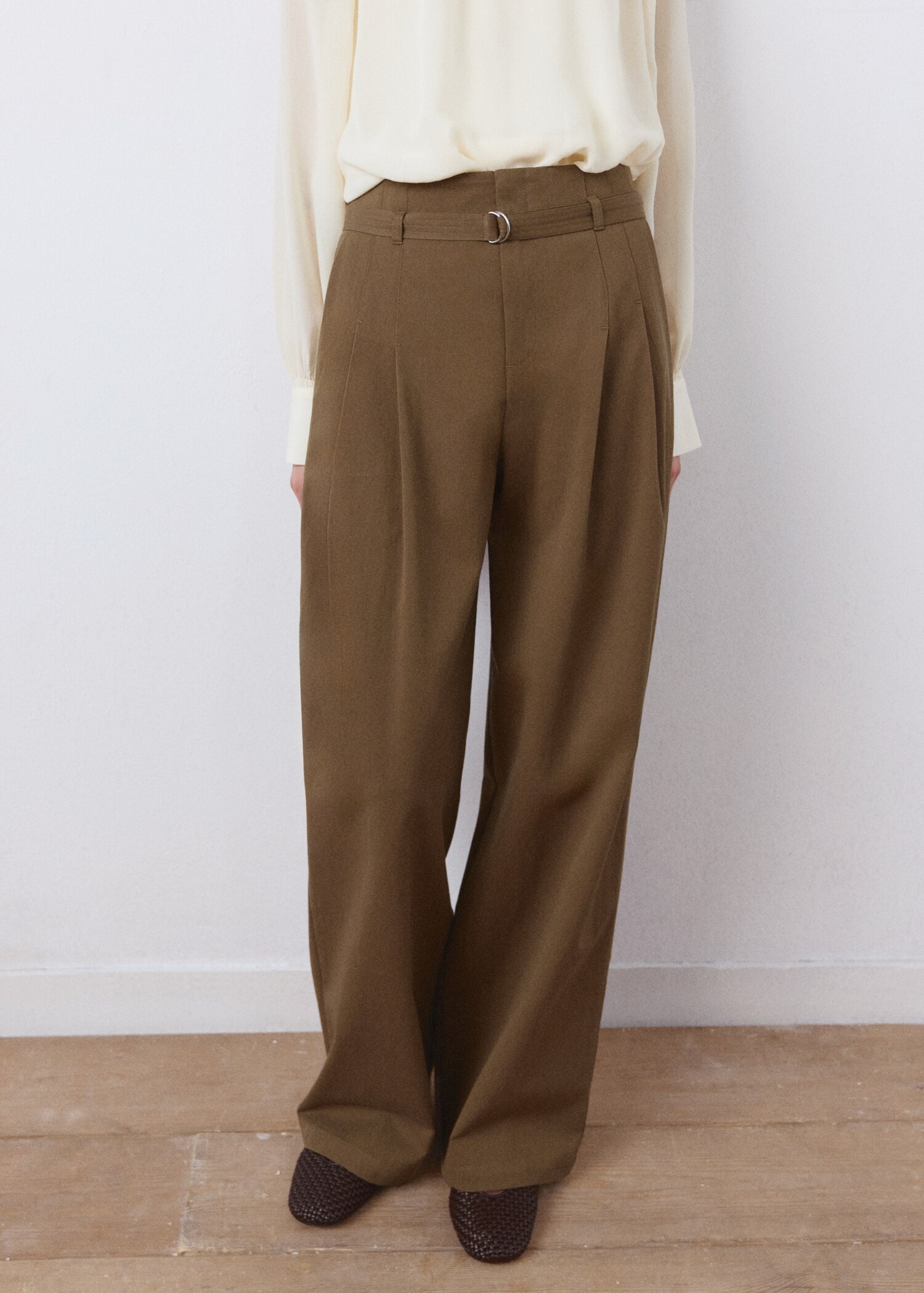 Trousers with belt loops - Medium plane