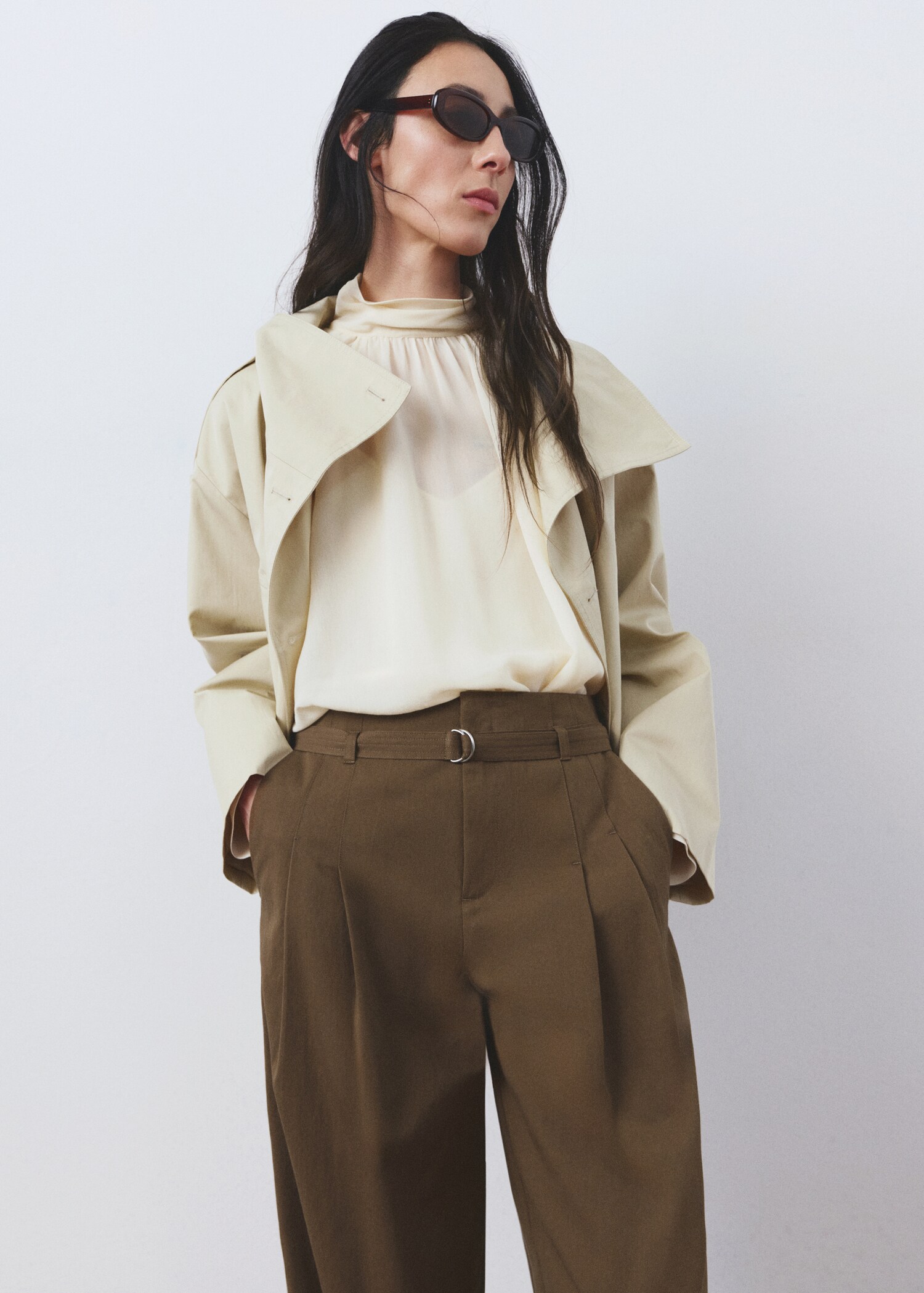 Trousers with belt loops - Details of the article 1