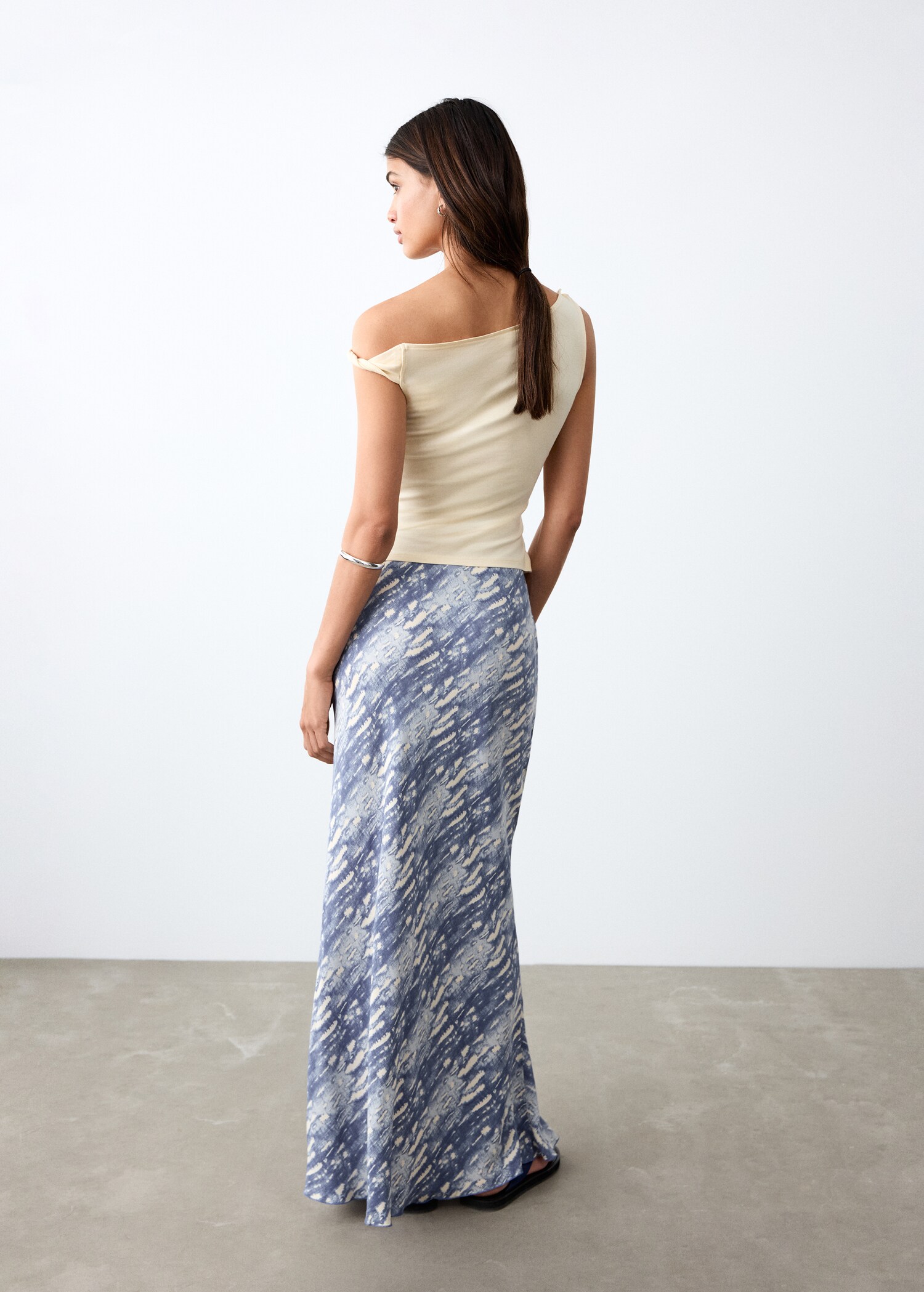 Printed long skirt - Reverse of the article