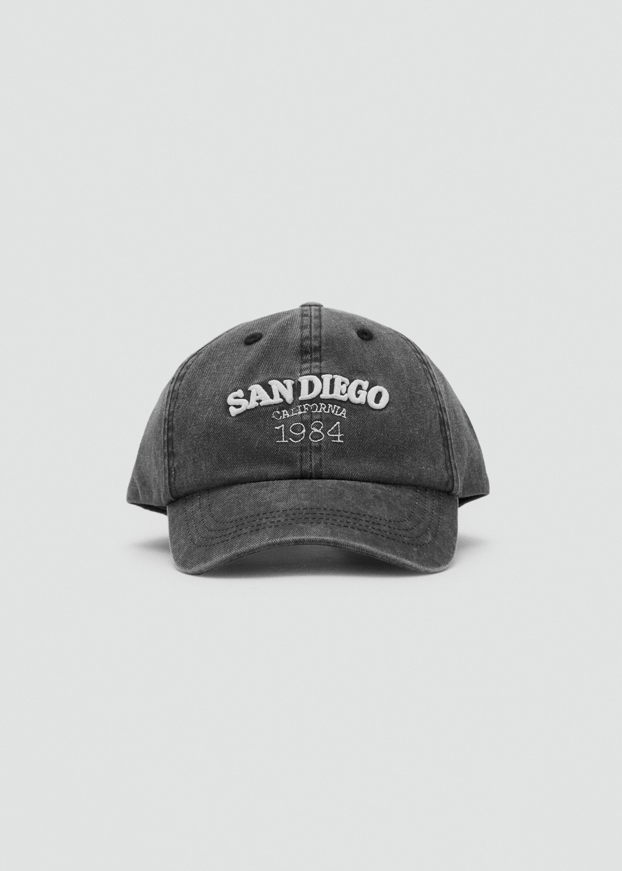Cap with embroidered text - Article without model, Black. Ref: 27085982-00.