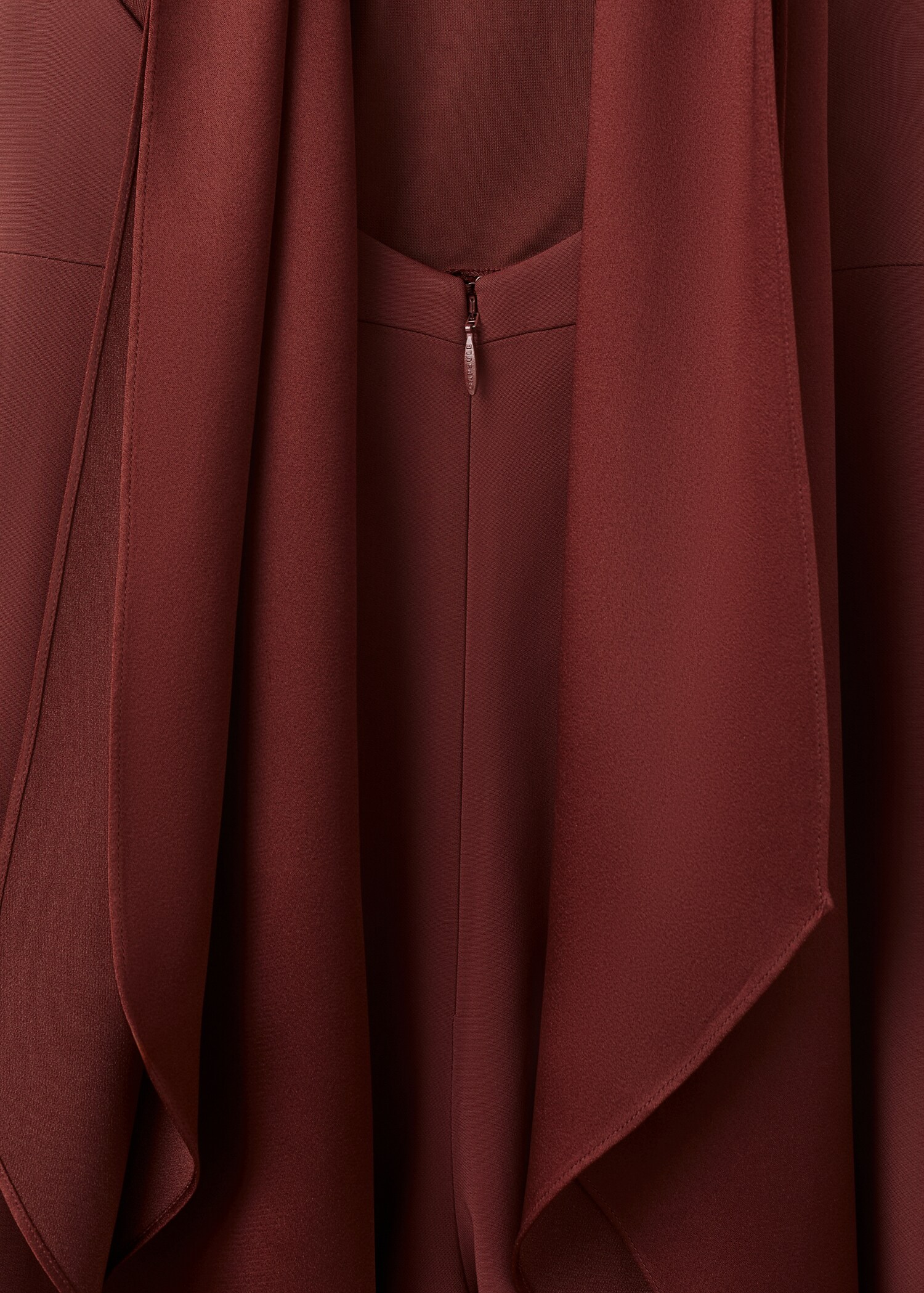 Halter neck jumpsuit with combined detailing - Details of the article 8