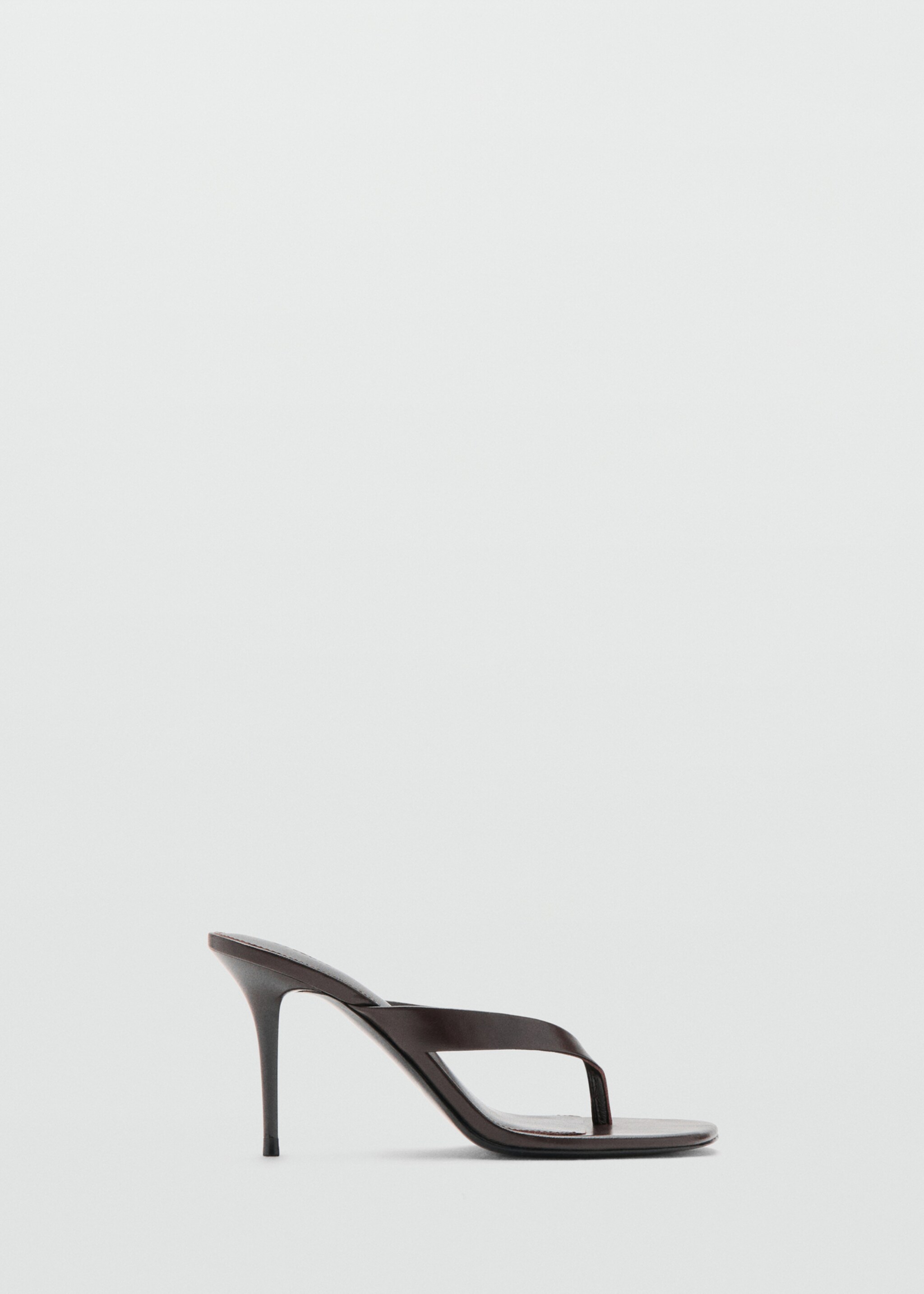 Lederriemensandale mit Absatz - Artikel ohne Model, Schokolade. Ref: 27085996-00.