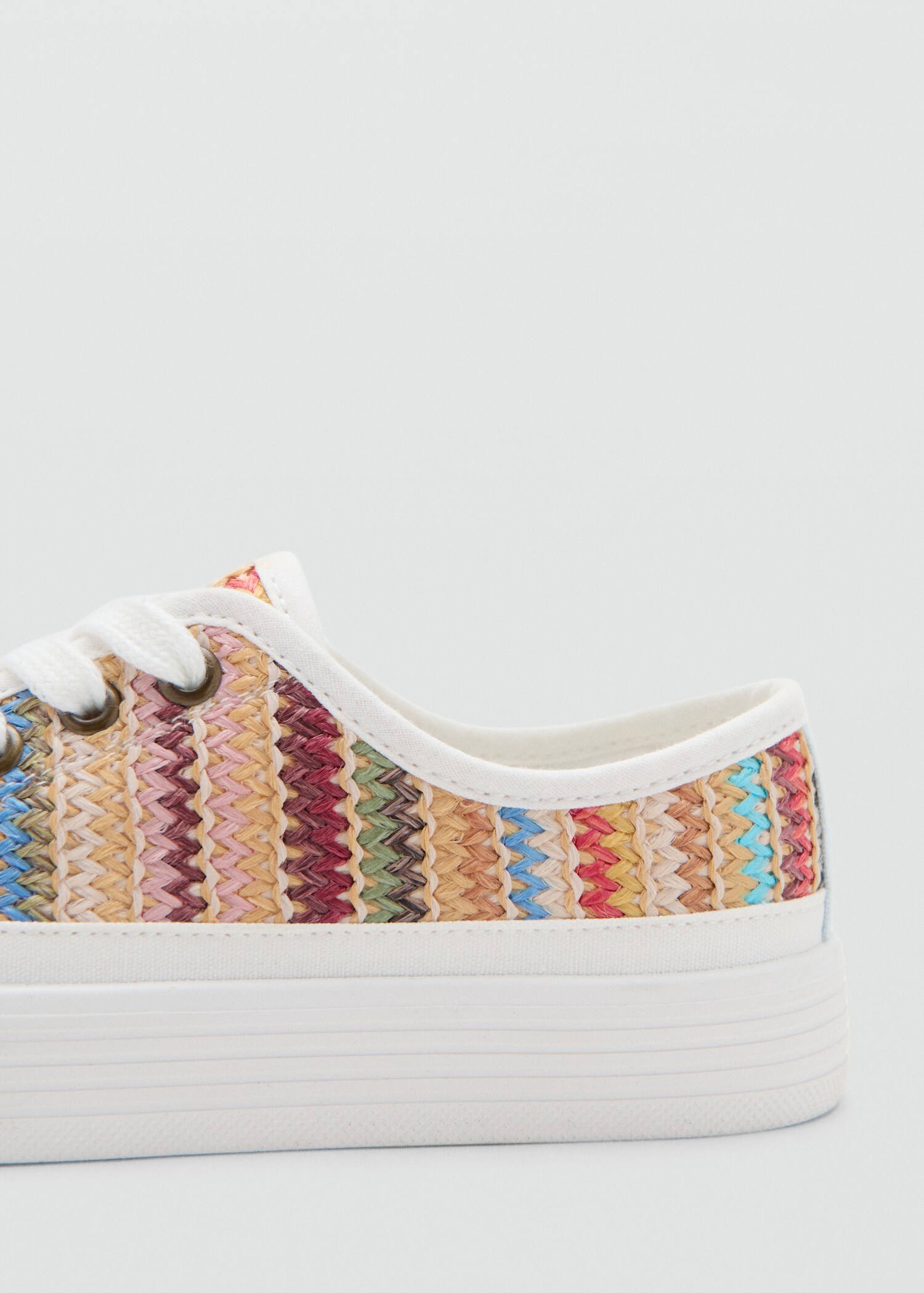 Sport shoe miss - Details of the article 2