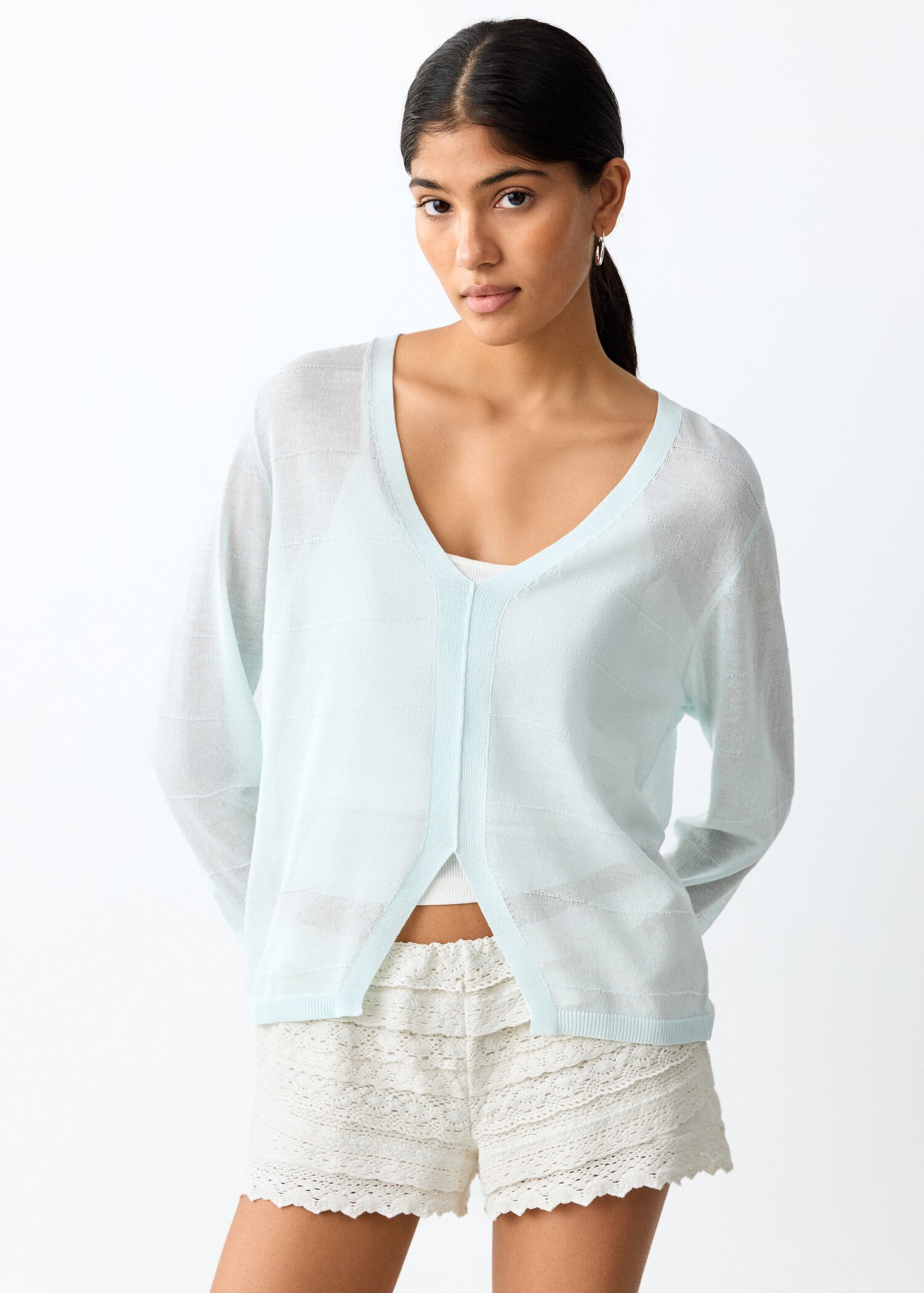 Crochet shorts with ruffles - Medium plane