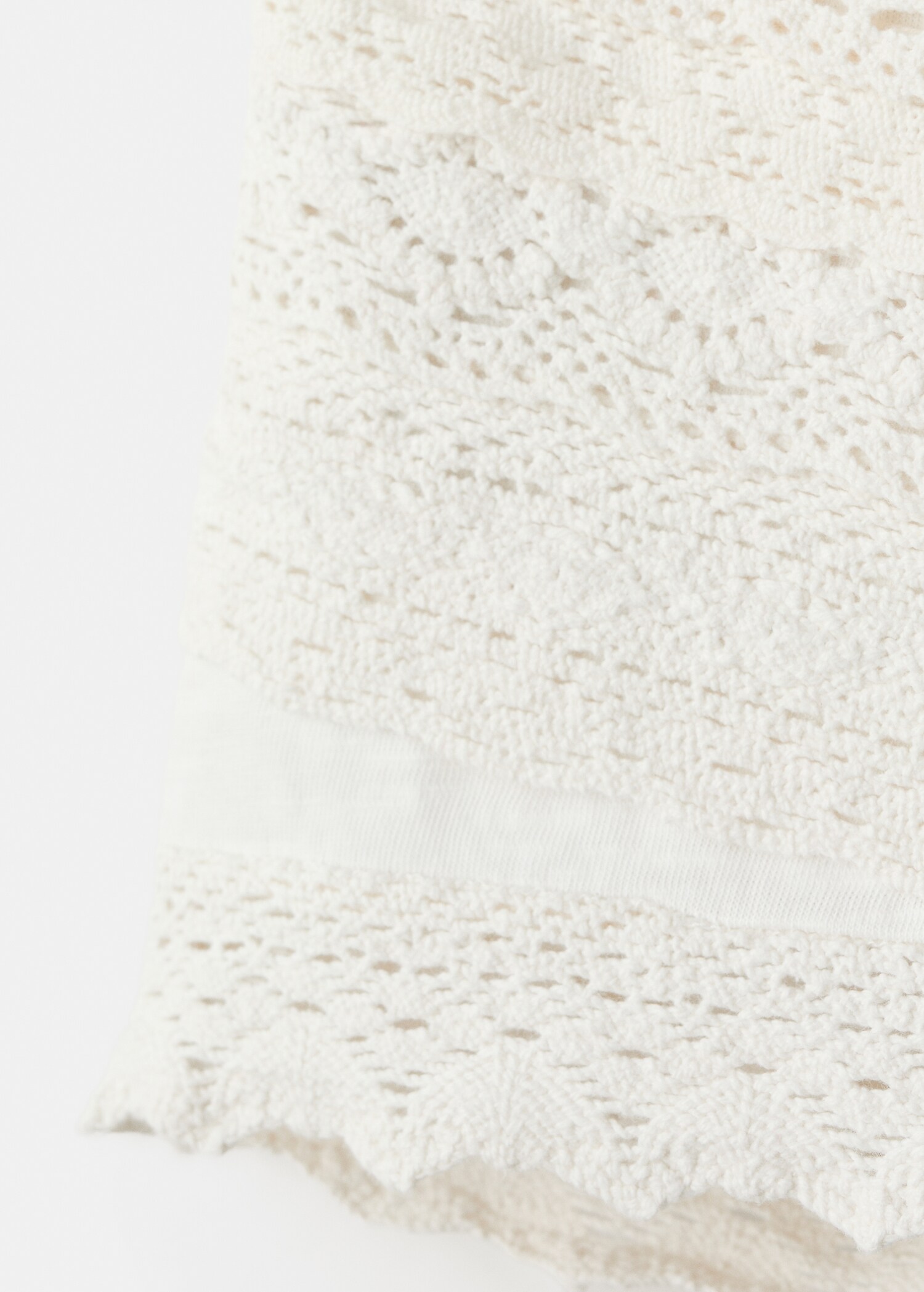 Crochet shorts with ruffles - Details of the article 8