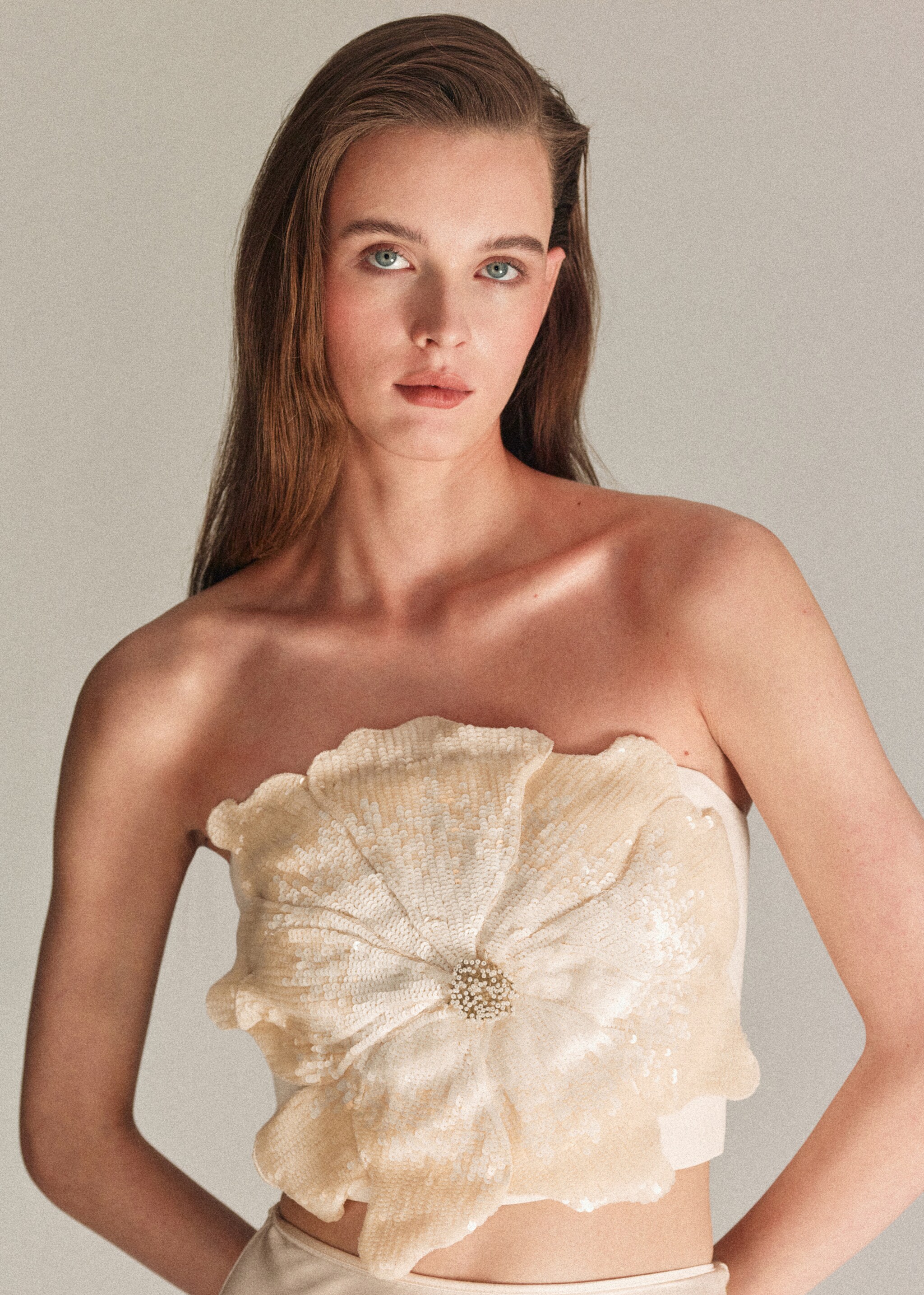 Top bandó maxi flor - Pla mig, Blanc trencat. Ref: 27086339-00.