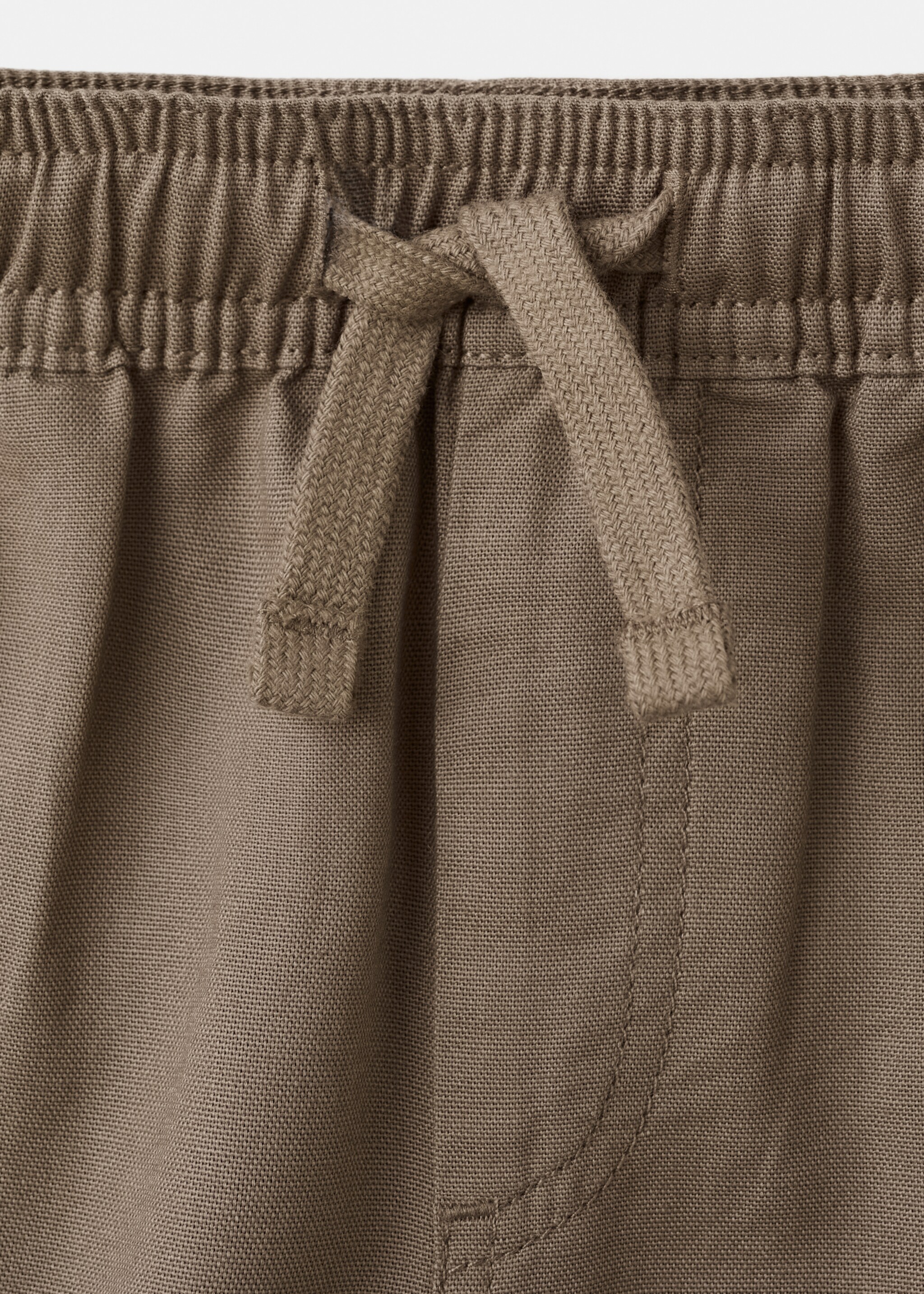Bermudes cargo - Detall de l'article 8, Marró. Ref: 27086340-00.