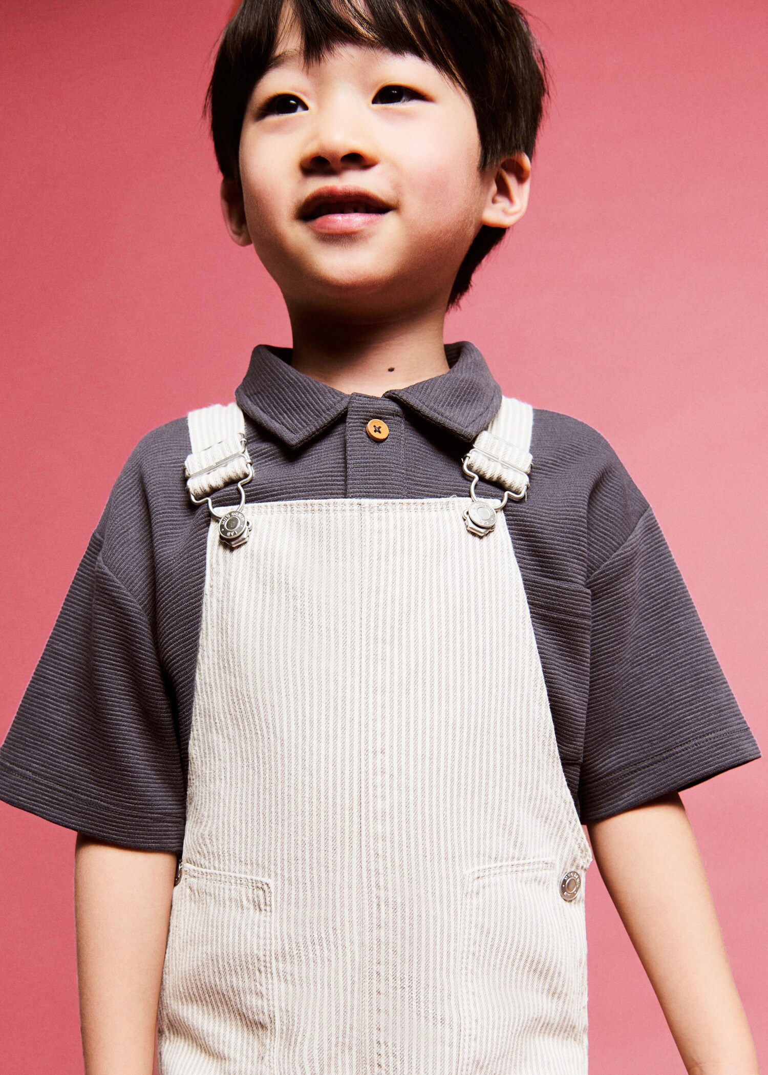 بنطال بحمالتين مخطط قصير - رؤية وسط