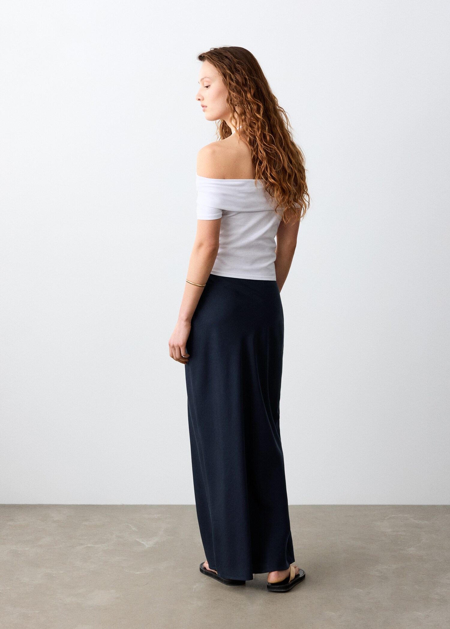 تنورة طويلة مستقيمة - تفاصيل المنتج 2