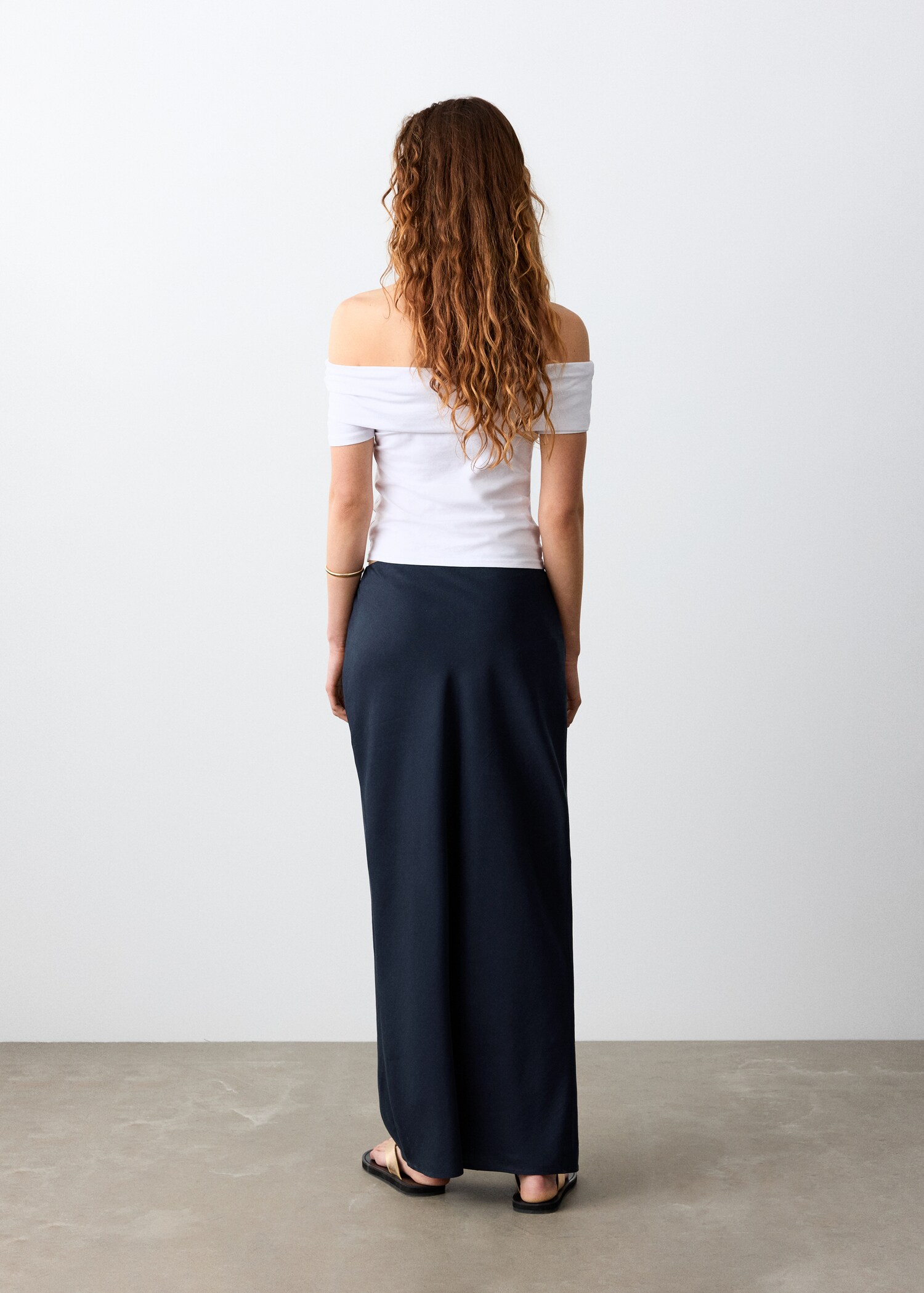 تنورة طويلة مستقيمة - الجهة الخلفية للمنتج