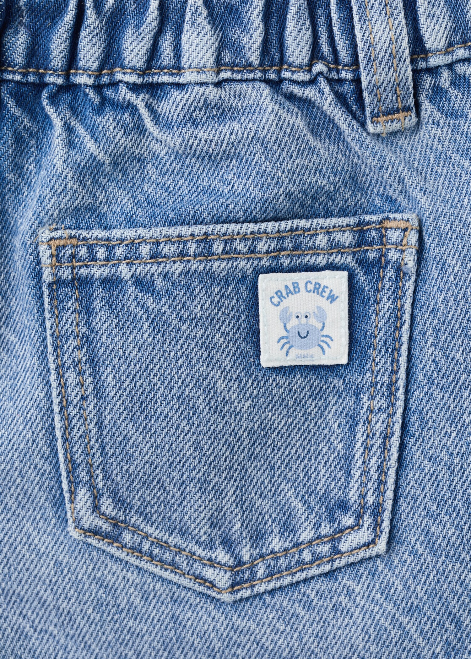 Rolled-up hem Bermuda shorts - Details of the article 0