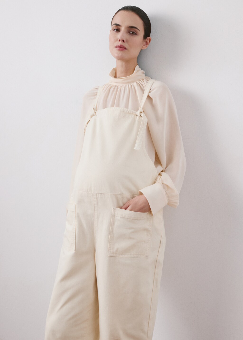 Maternity denim dungarees - image 3
