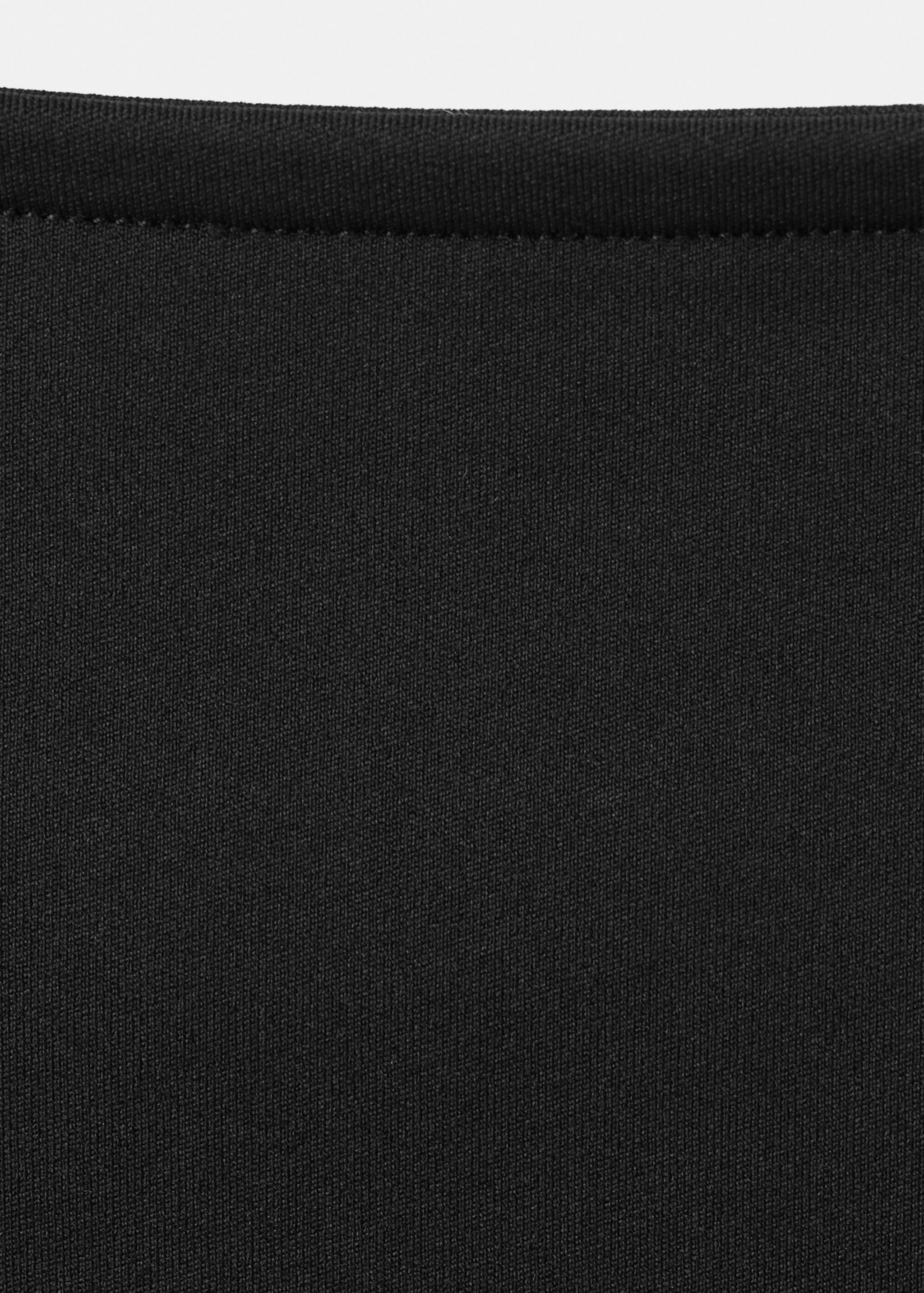 Fitted crop top - Details of the article 0, Black. Ref: 27087140-00.