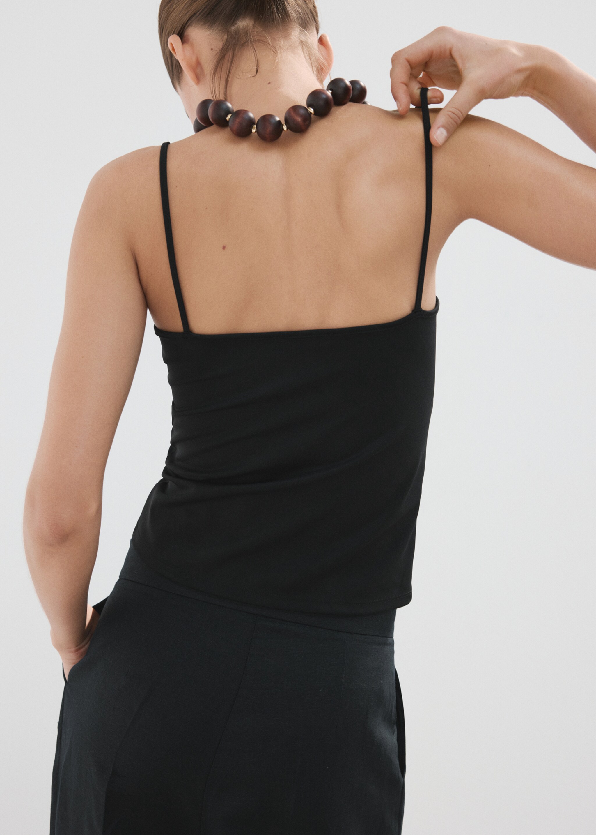 Fitted crop top - Reverse of the article, Black. Ref: 27087140-00.