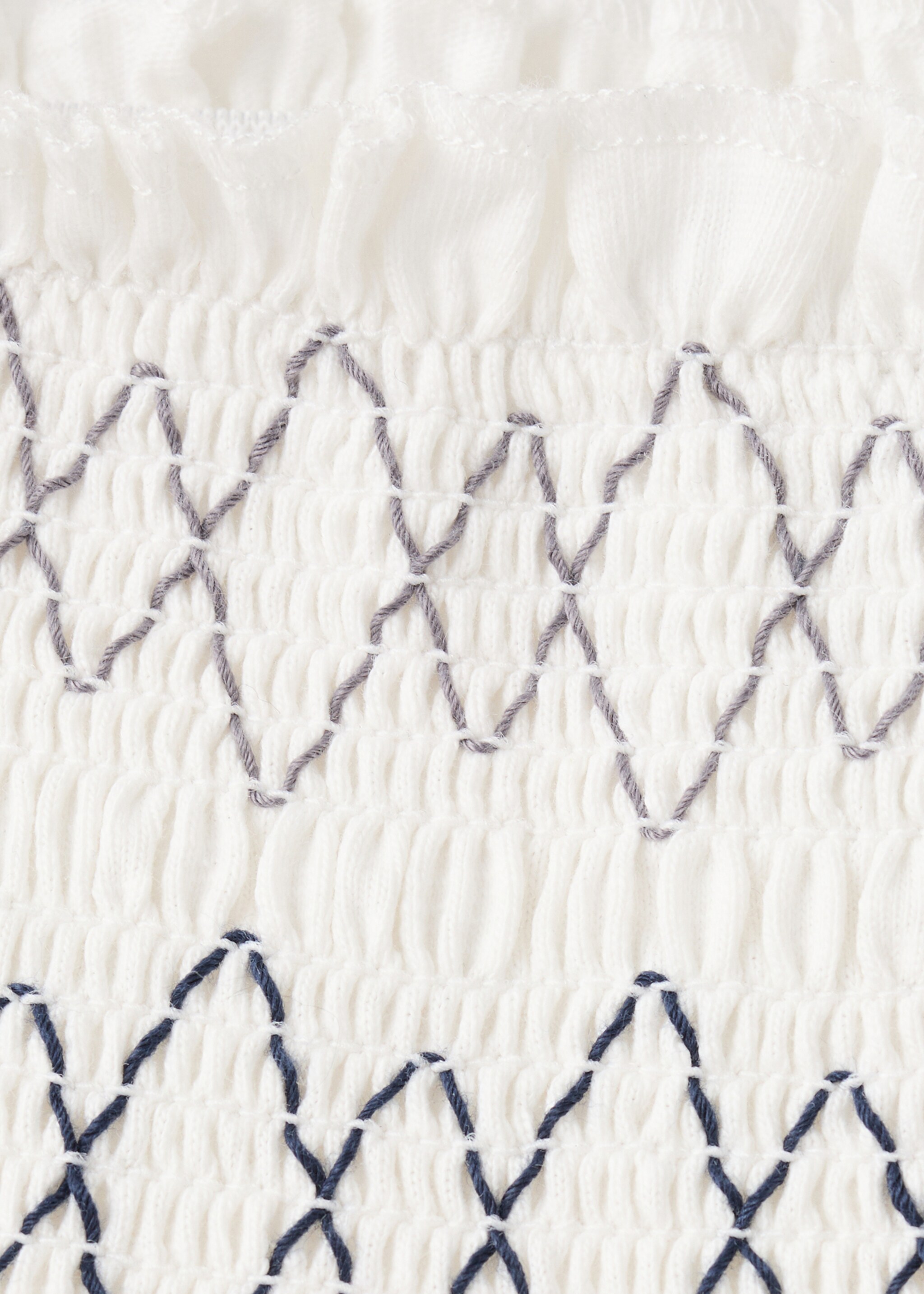 Faldilla llarga detalls brodats - Detall de l'article 8, Blanc trencat. Ref: 27087147-00.