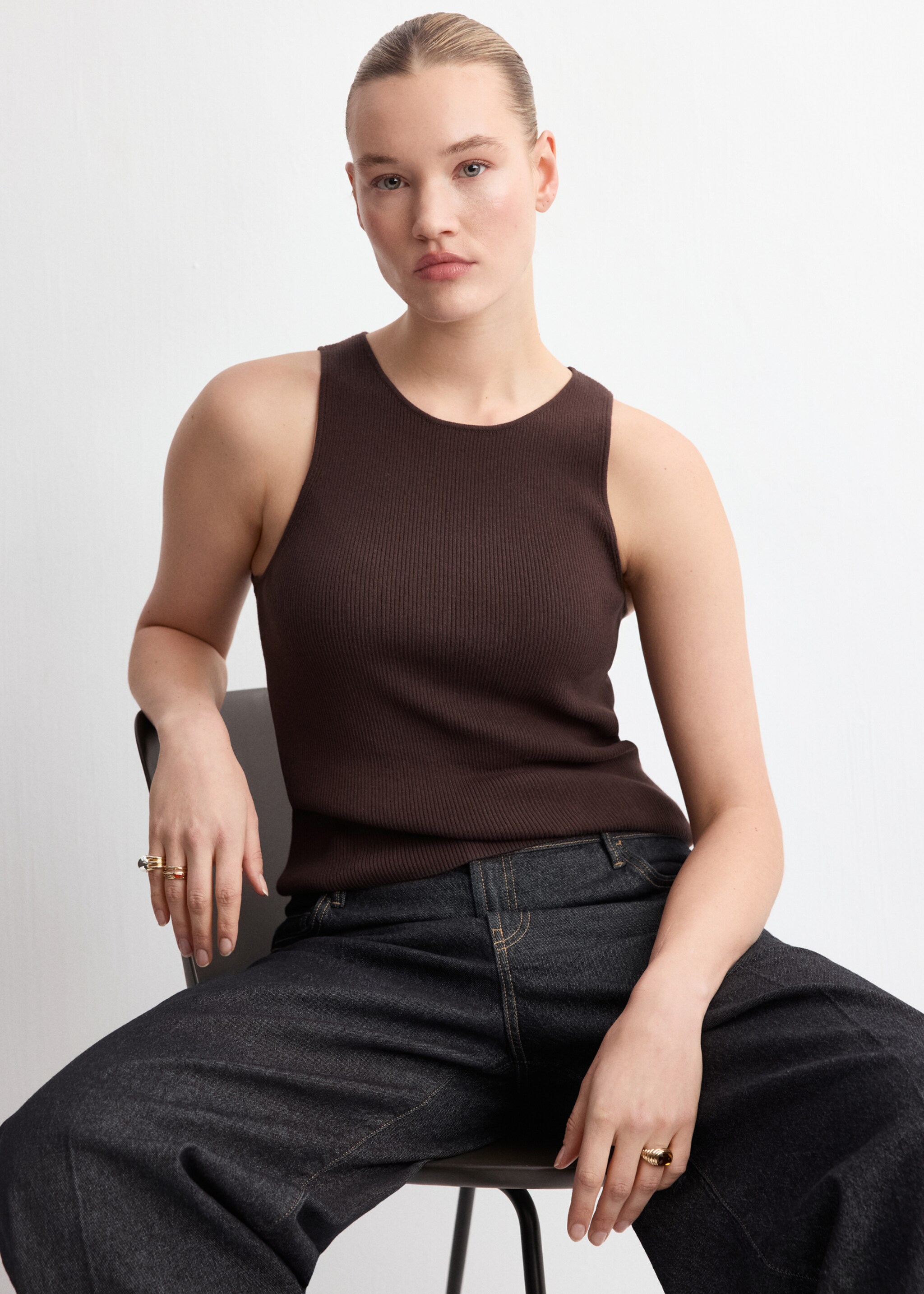 Fitted fine-knit top - Details of the article 5, Chocolate. Ref: 27087151-00.