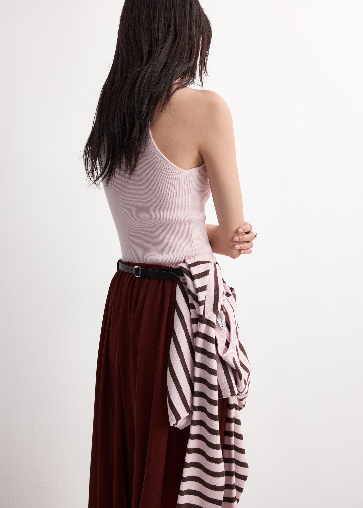 Приталенный топ из тонкого трикотажа - Обратная сторона изделия