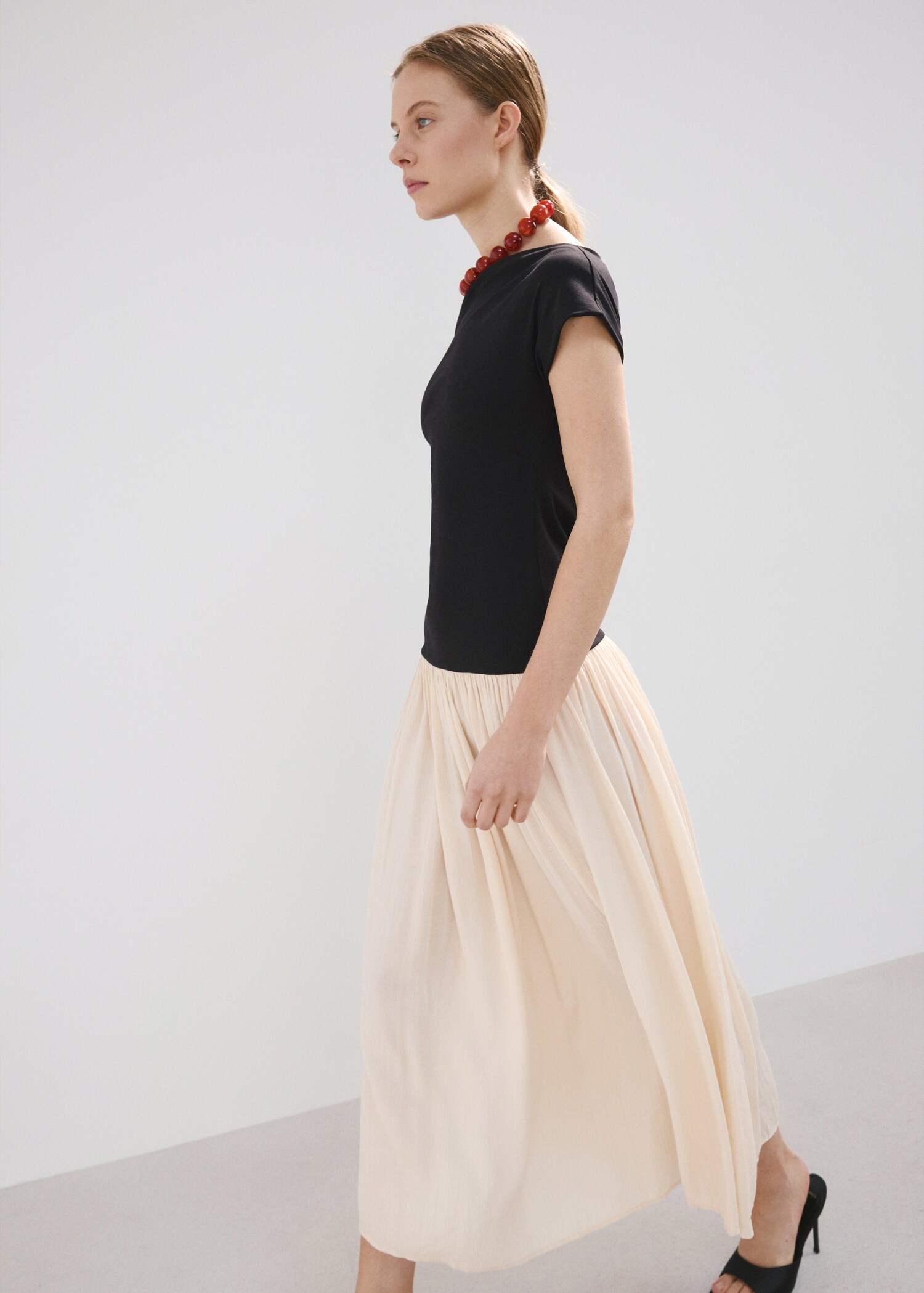 Asymmetrical flared dress - Details of the article 2