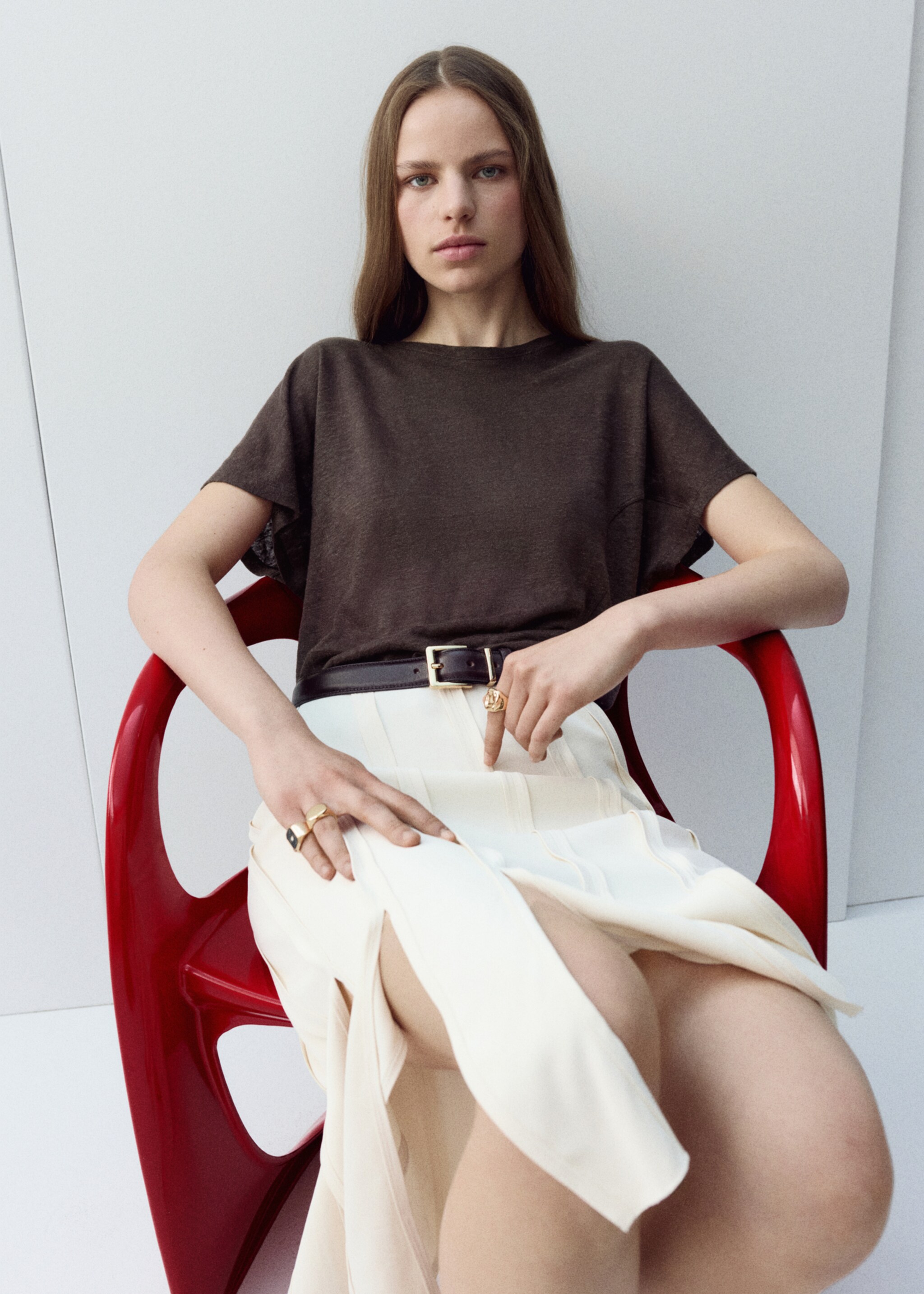 Short-sleeved linen t-shirt - Details of the article 2, Brown. Ref: 27087155-00.