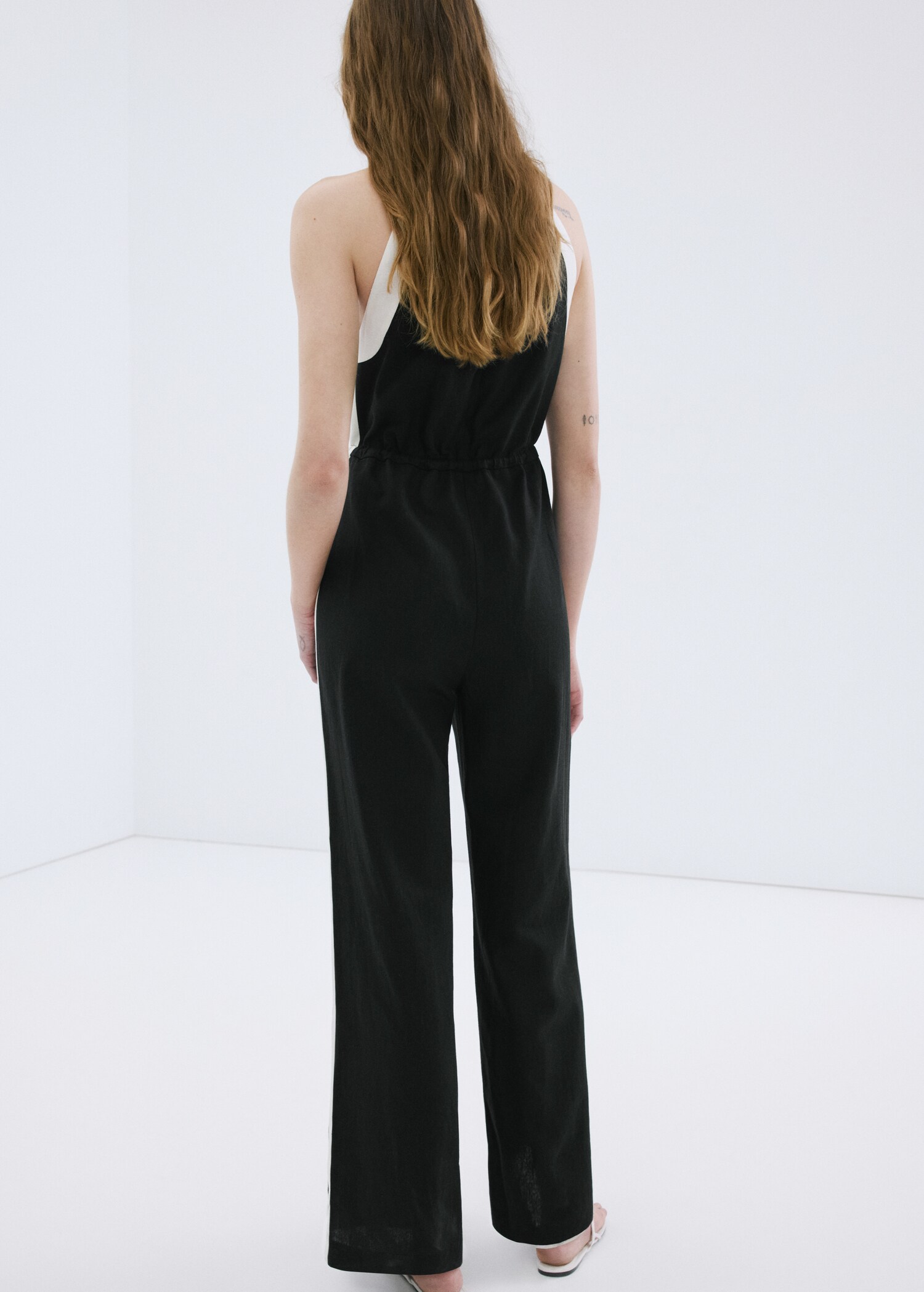 Linen halter jumpsuit - Reverse of the article