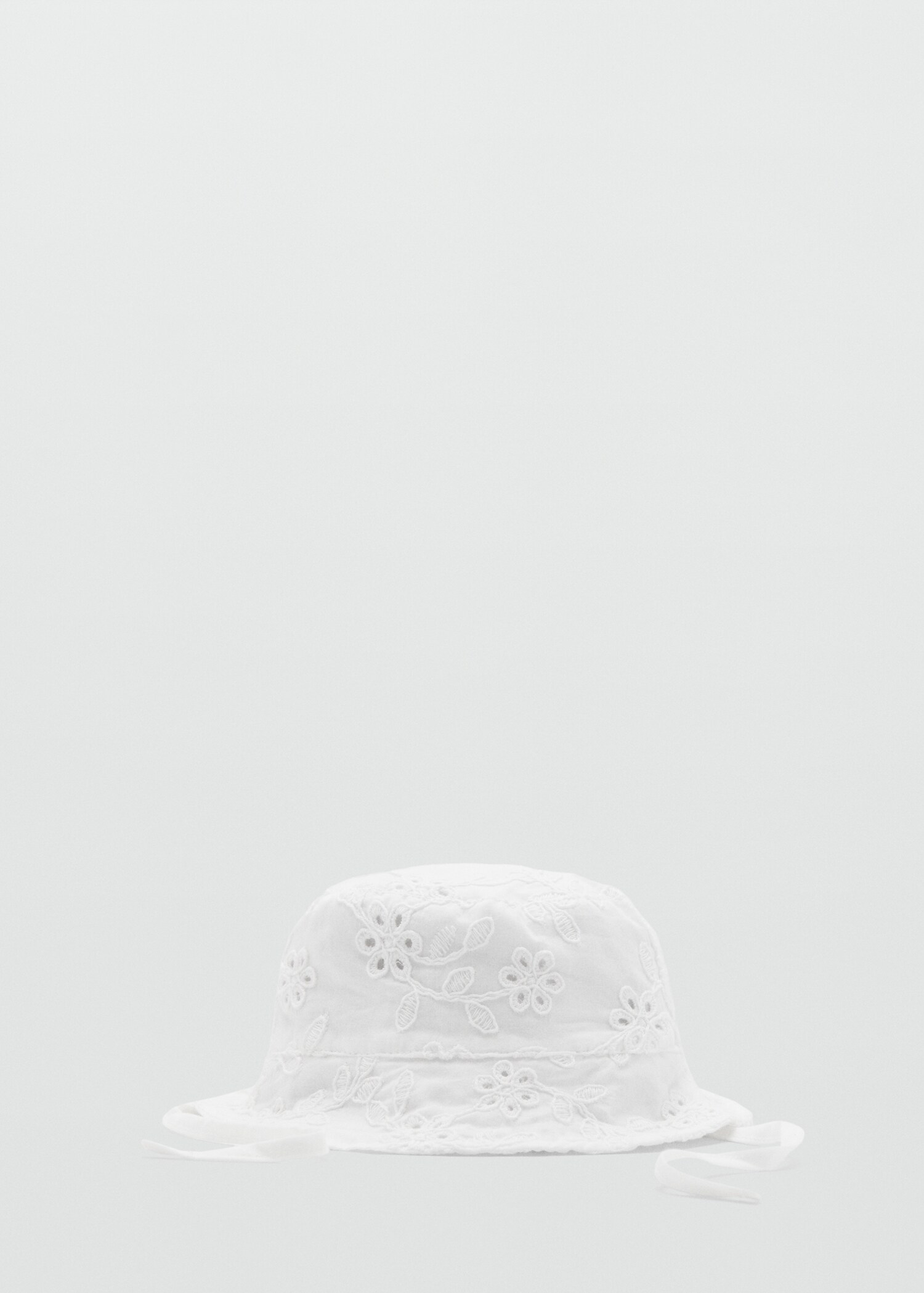 Gorro bordado floral - Artículo sin modelo