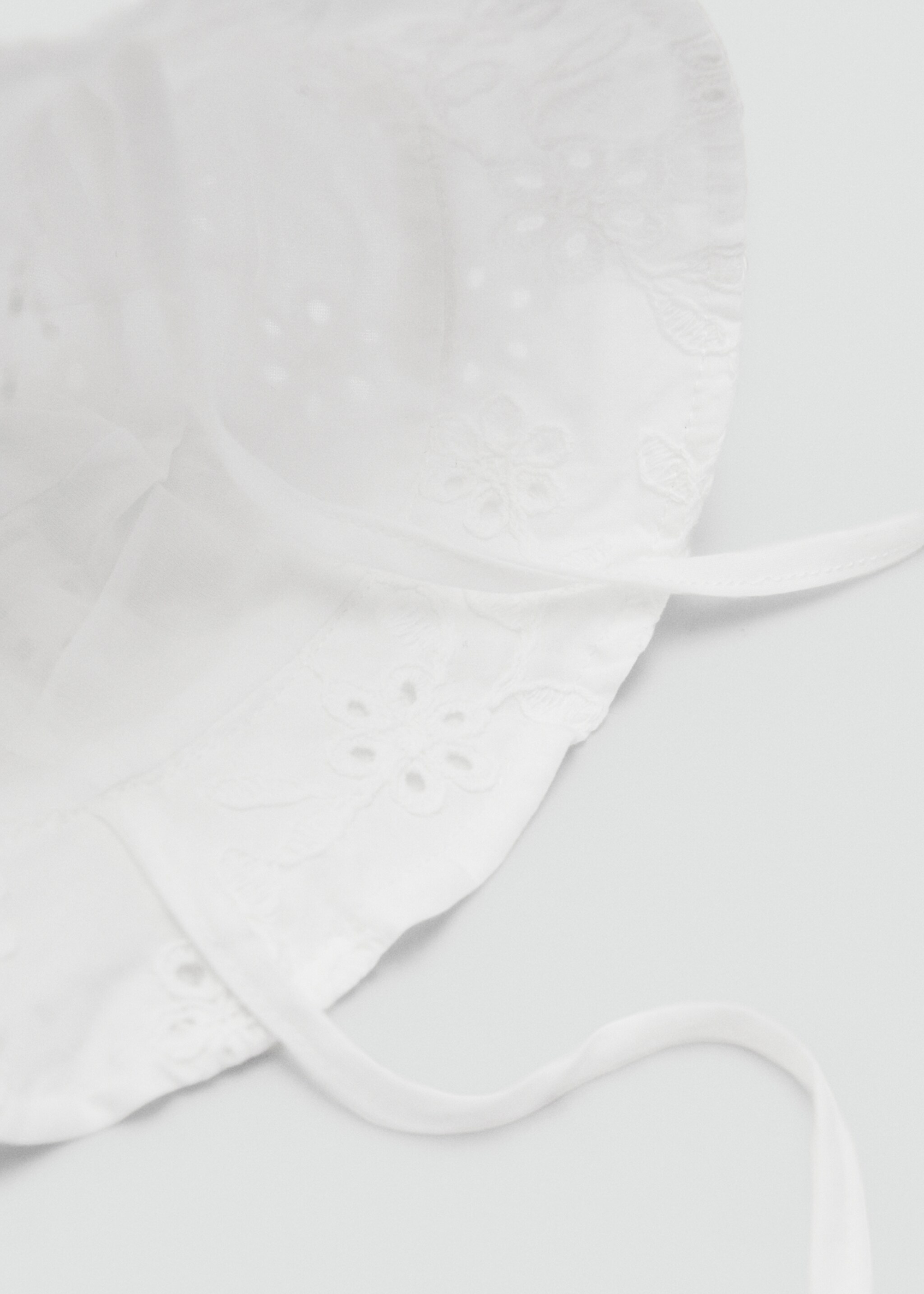 Gorro bordado floral - Detalle del artículo 8, Blanco. Ref: 27087161-00.