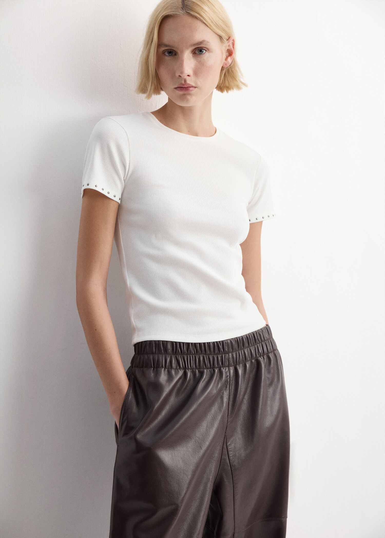 T-shirt met korte mouwen en studs - Middenvlak