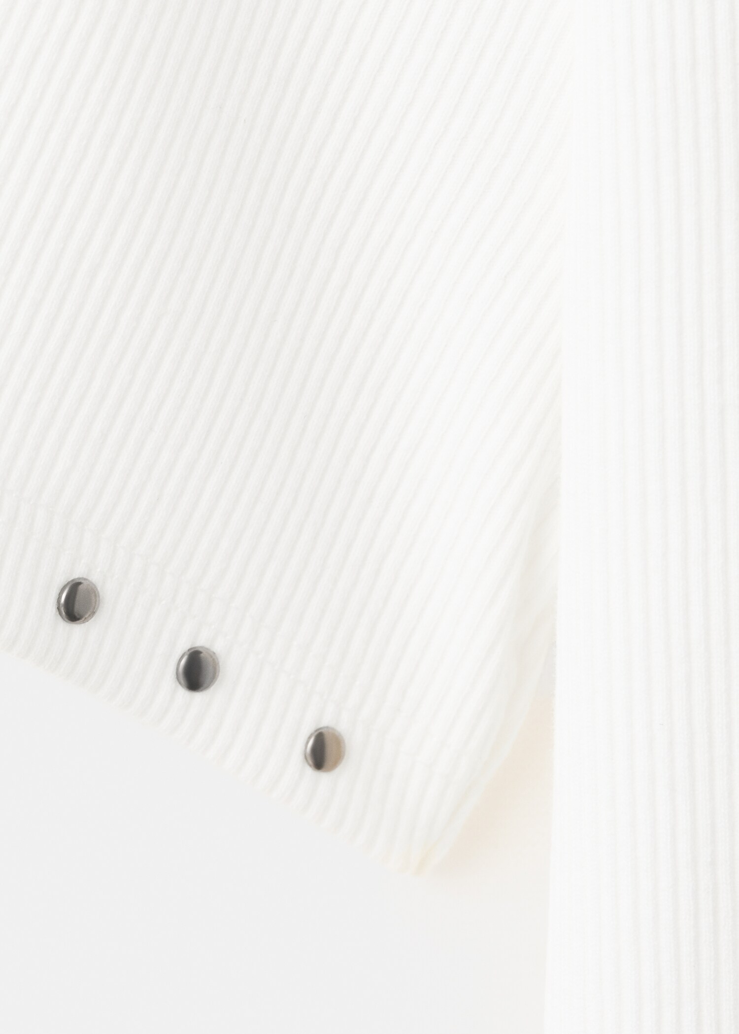 T-shirt met korte mouwen en studs - Detail van het artikel 8