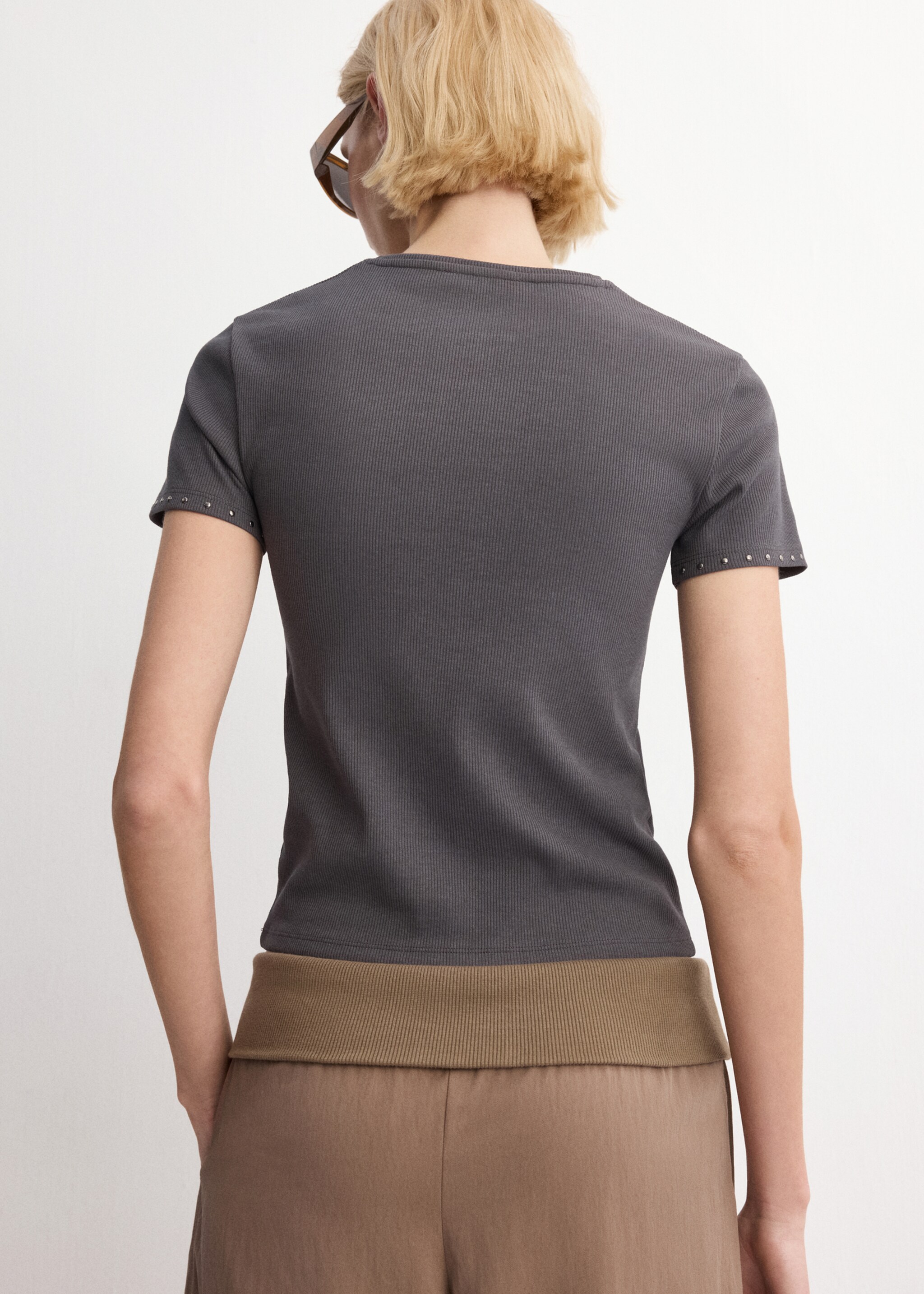 T-shirt met korte mouwen en studs - Achterkant van het artikel, Antraciet. Ref: 27087165-00.