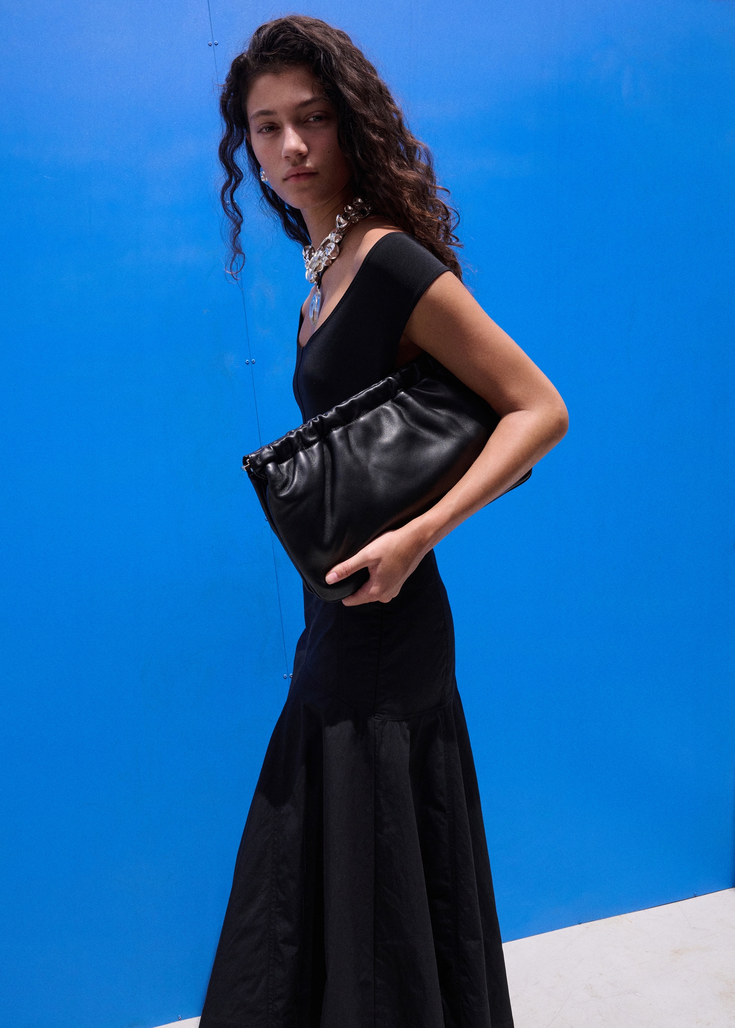 Fitted bodysuit with open back - Details of the article 1