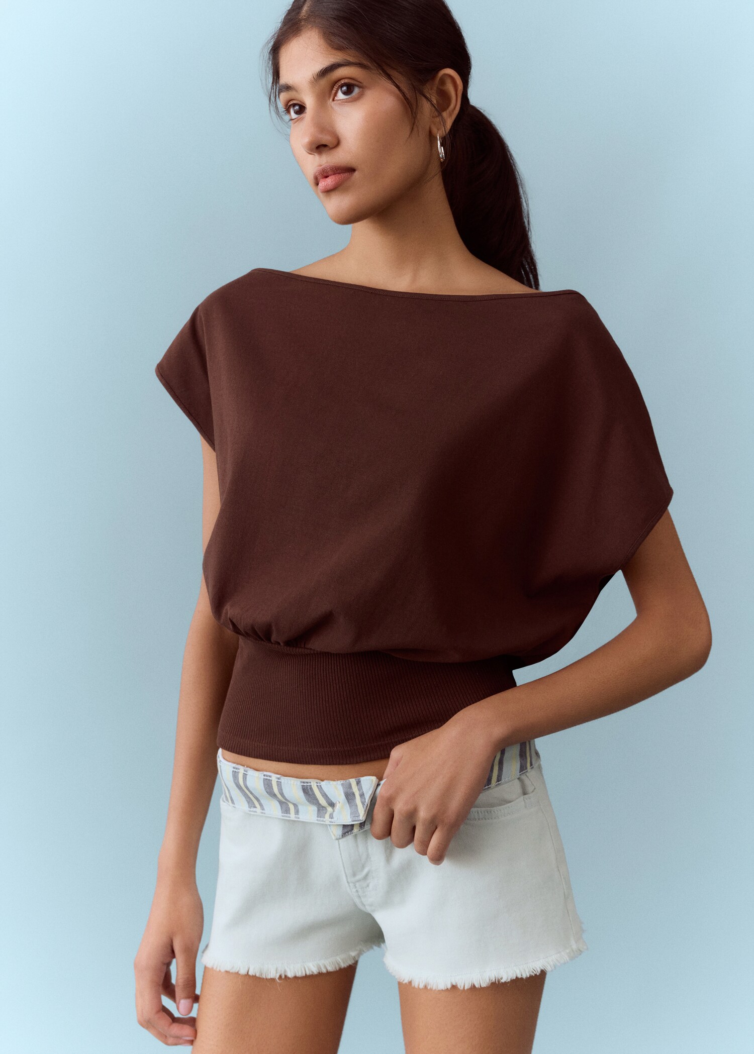 Reversible-waist mini shorts - Details of the article 4