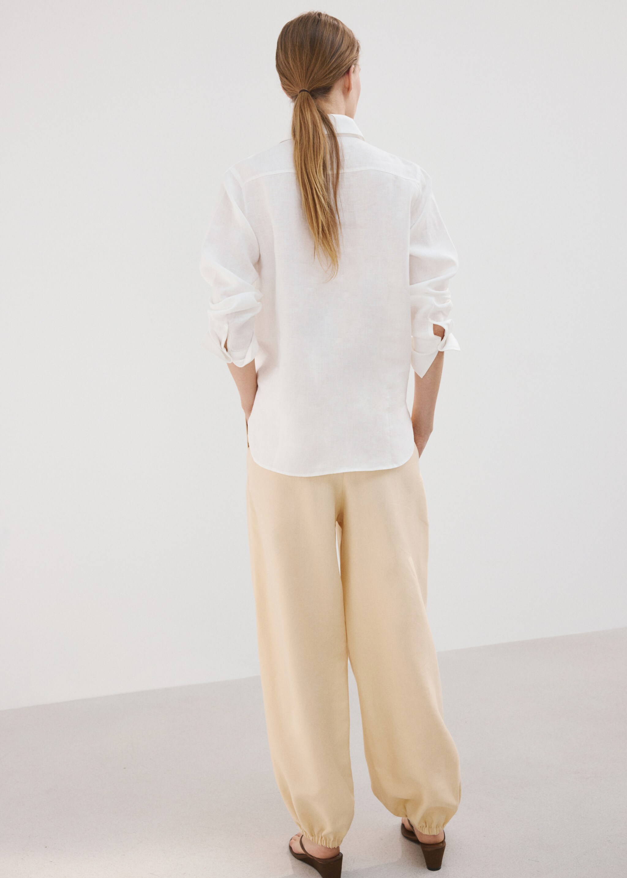 قميص كتان مستقيم - الجهة الخلفية للمنتج, أبيض. Ref: 27087781-00.
