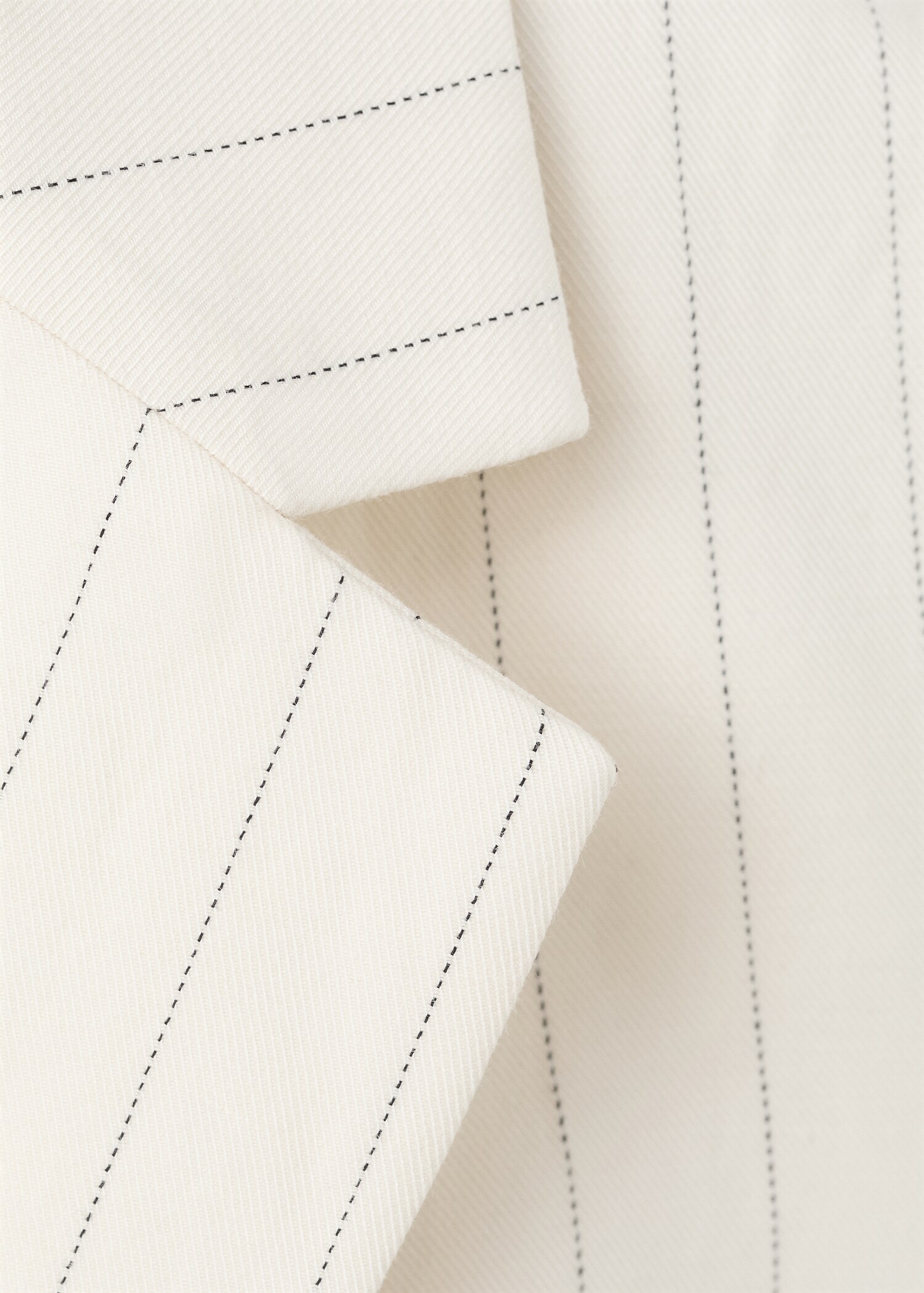 Linen suit jacket with belt - Details of the article 0