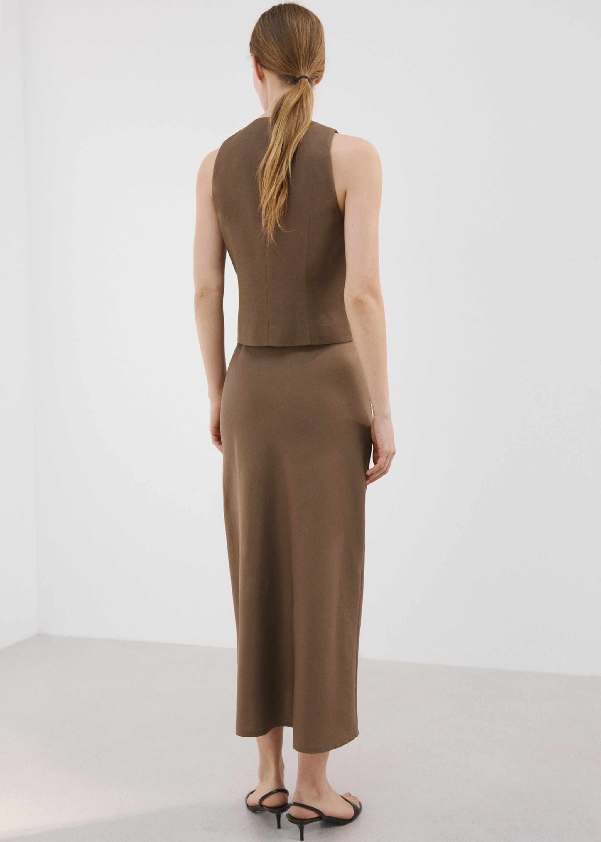Linen-blend straight skirt - Reverse of the article, Brown. Ref: 27087783-00.