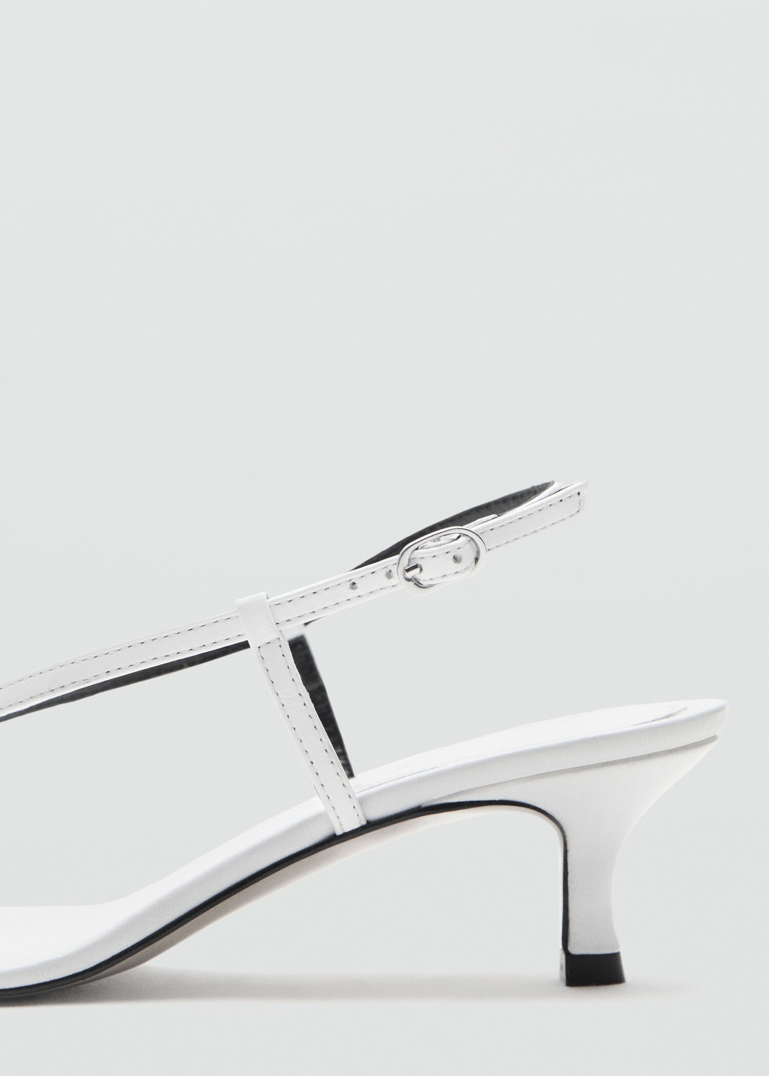 Кожаные босоножки на каблуке с ремешками - Деталь изделия 1