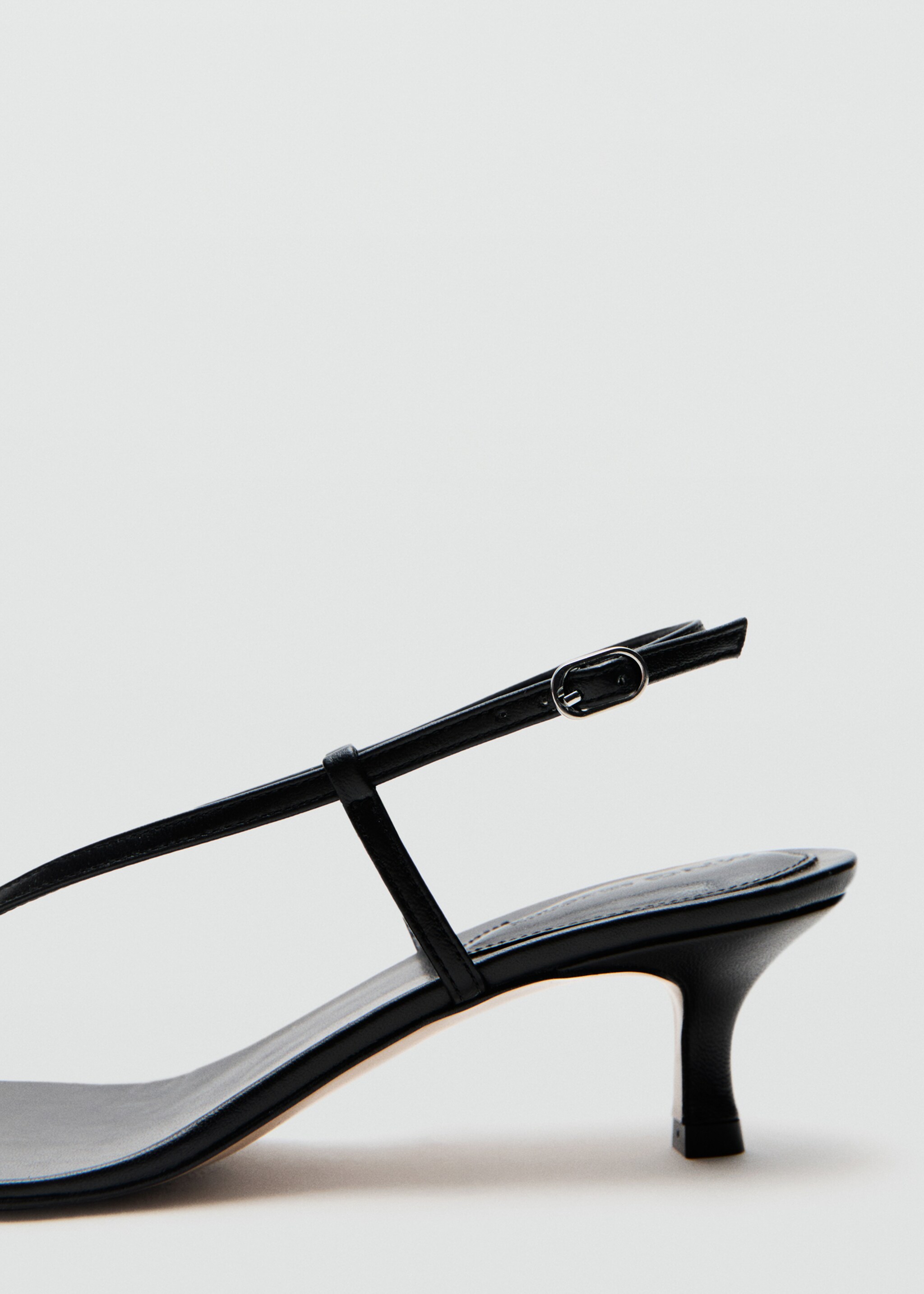 Кожаные босоножки на каблуке с ремешками - Деталь изделия 1, Черный. Ref: 27087789-00.