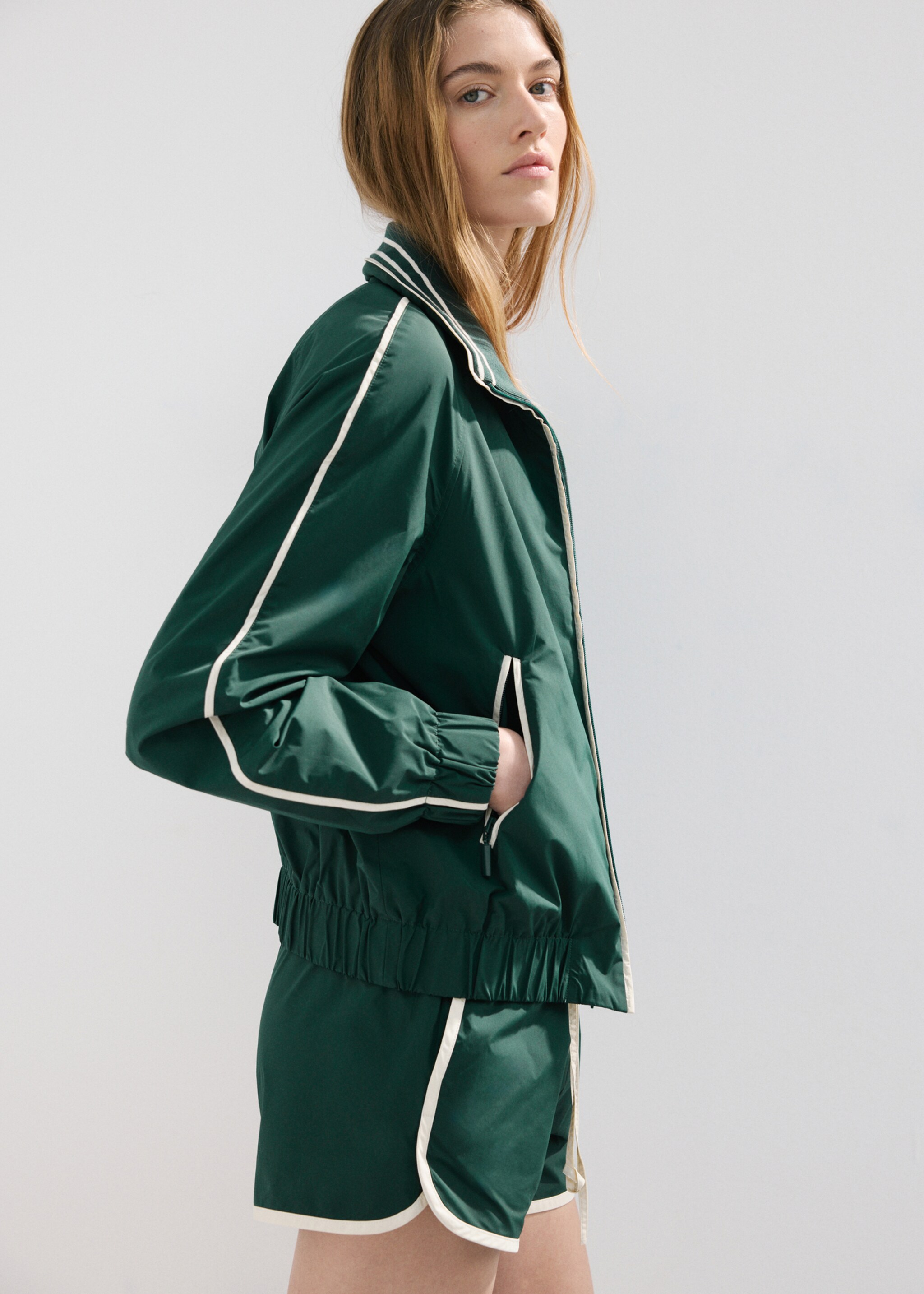 Contrast striped jacket - Medium plane, Green. Ref: 27087793-00.