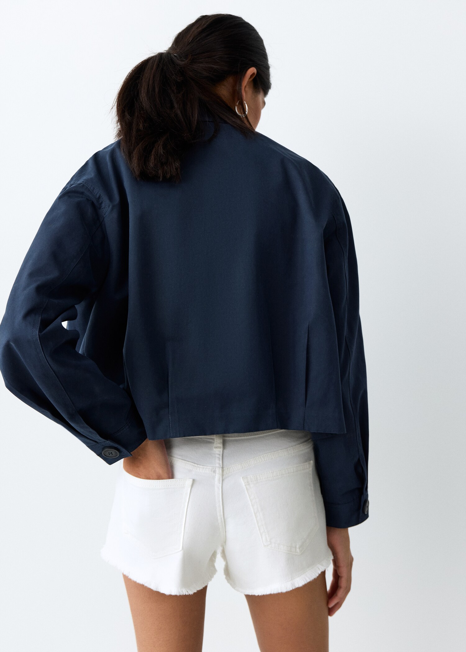 Embroidered detail shorts - Reverse of the article