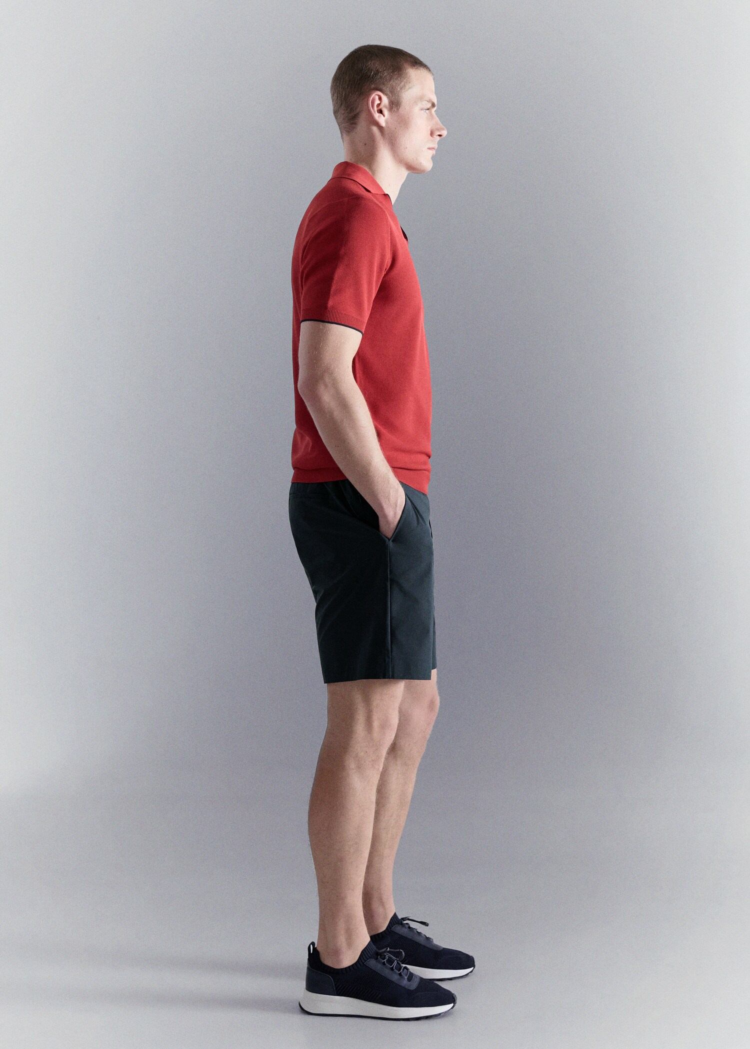 Comfort-stretch water-repellent Bermuda shorts - Details of the article 2