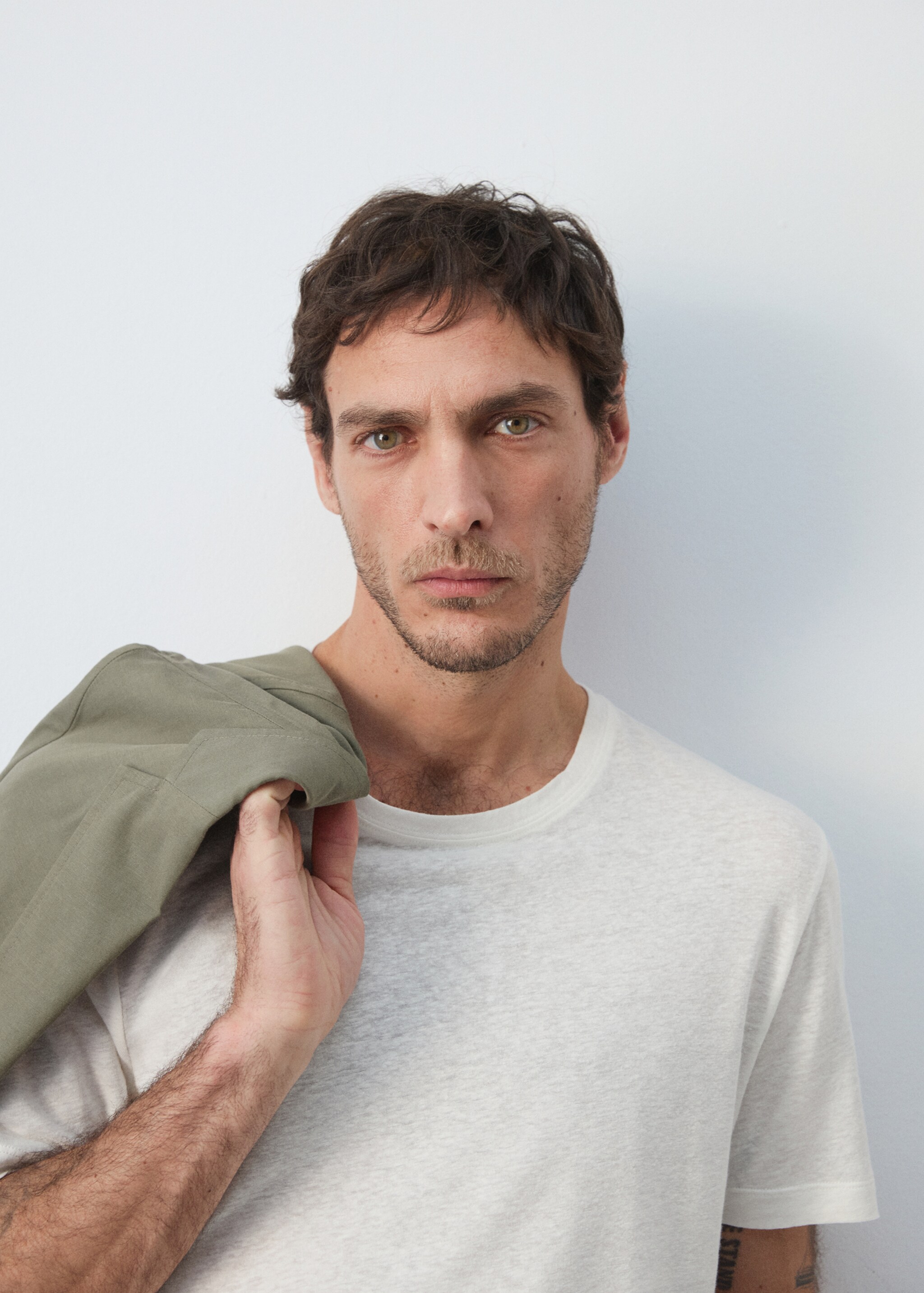 T-shirt lin slim-fit - Détail de l'article 1, Blanc. Ref: 27087895-00.